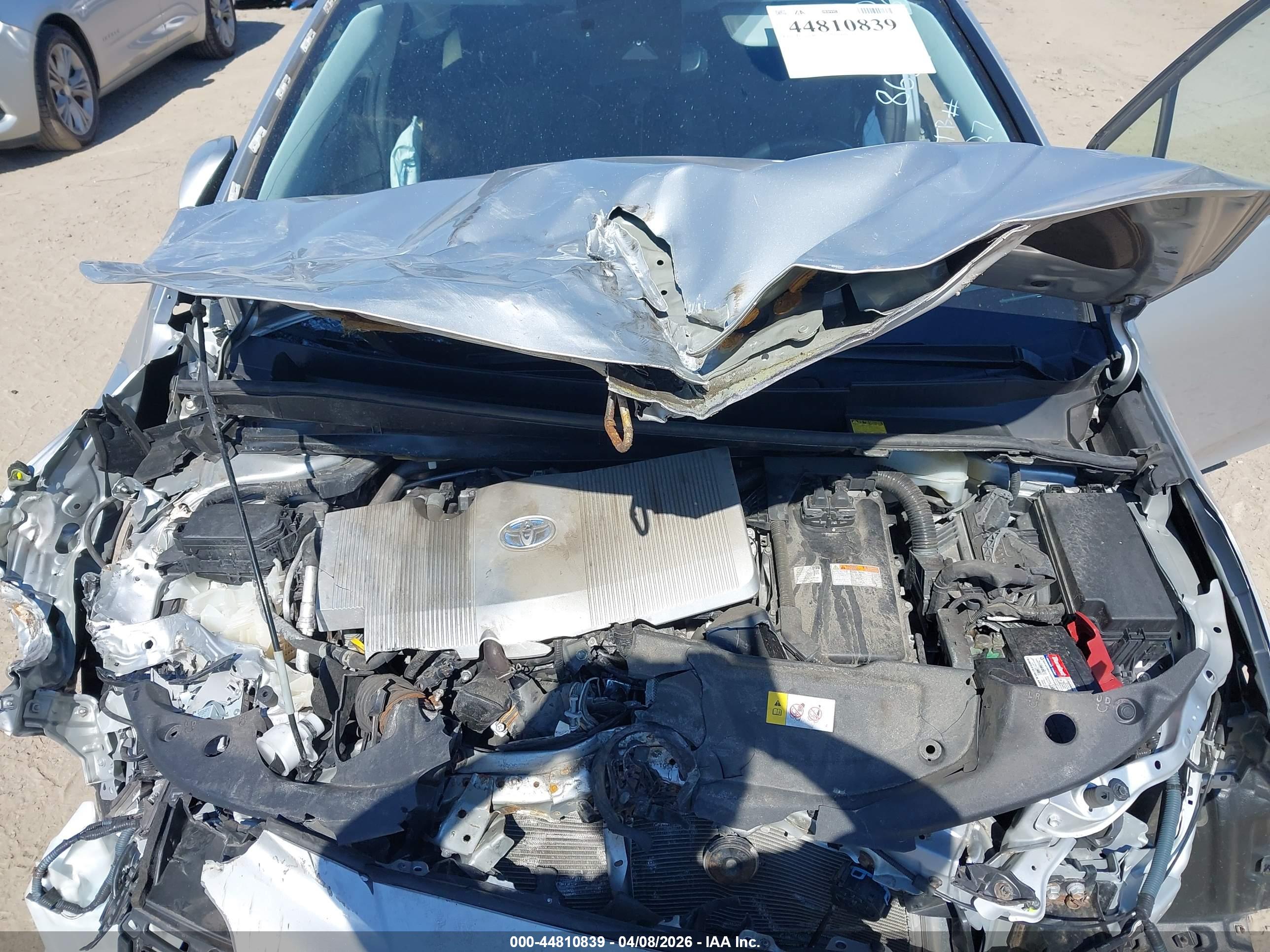 TOYOTA PRIUS image 10