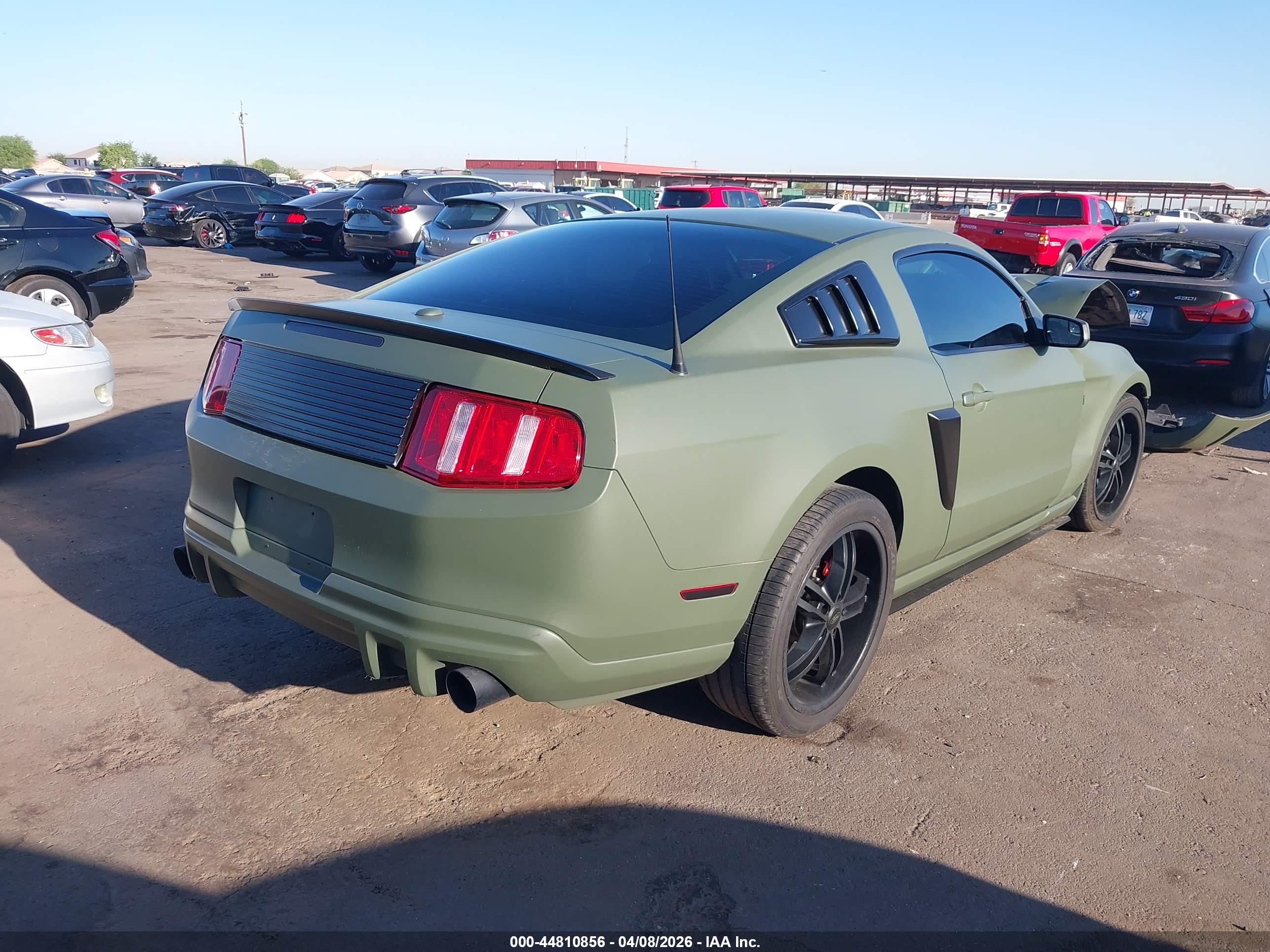 FORD MUSTANG image 4