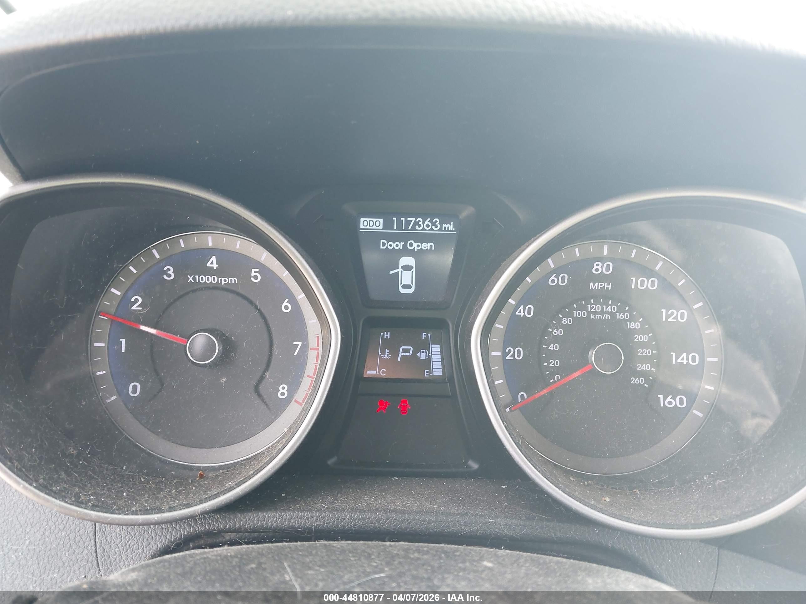 HYUNDAI ELANTRA image 7