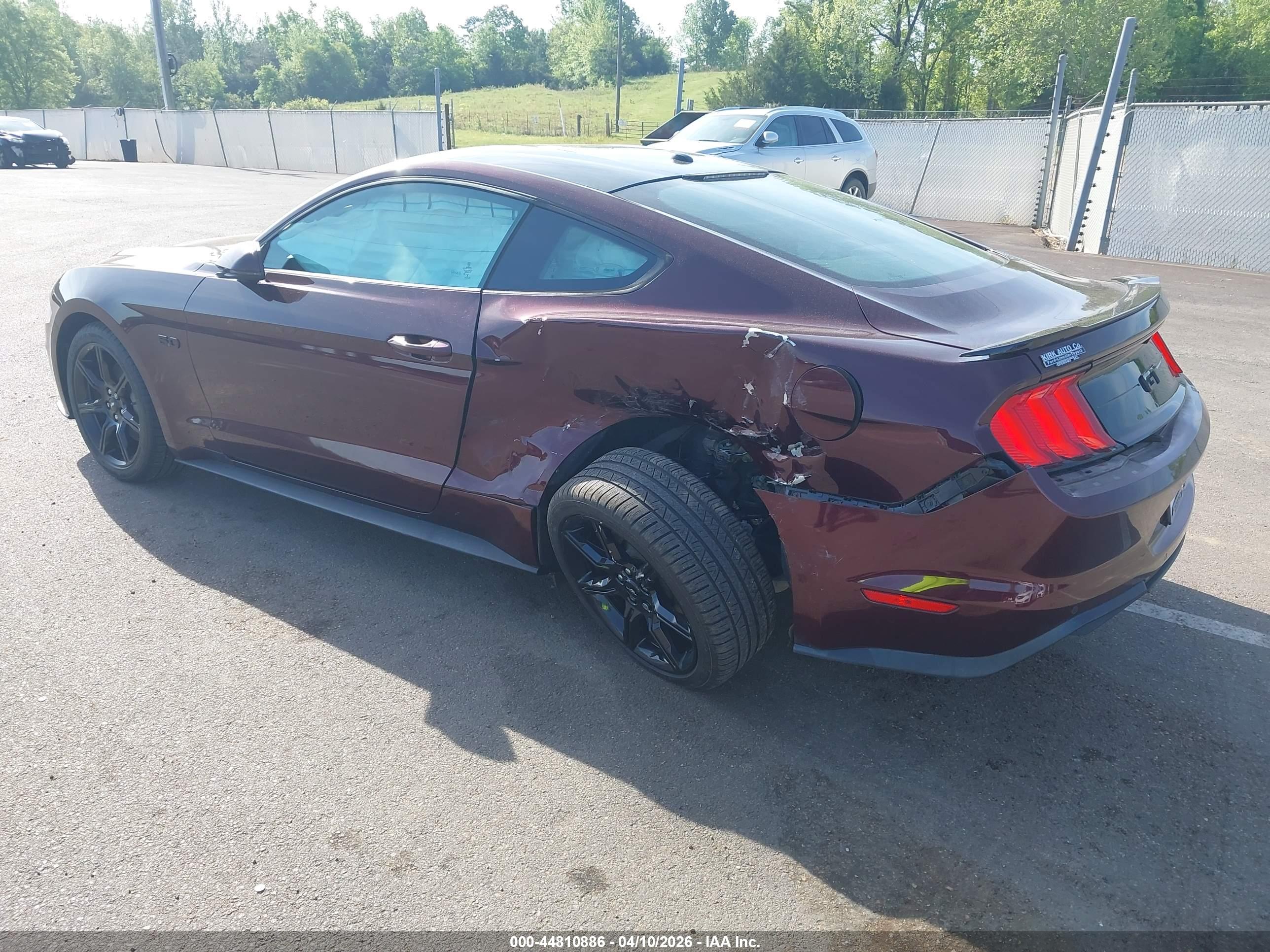FORD MUSTANG image 3