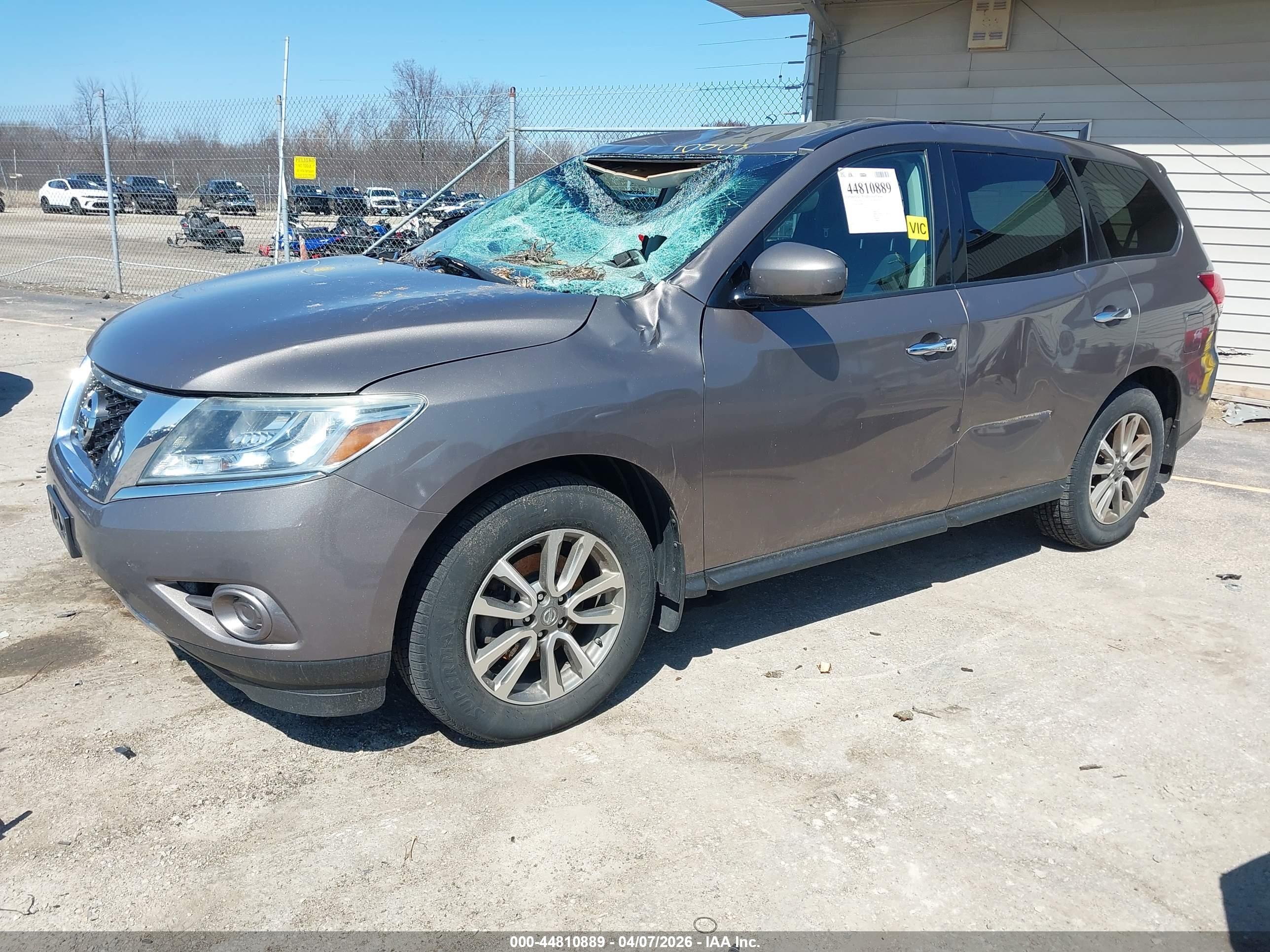 NISSAN PATHFINDER image 2