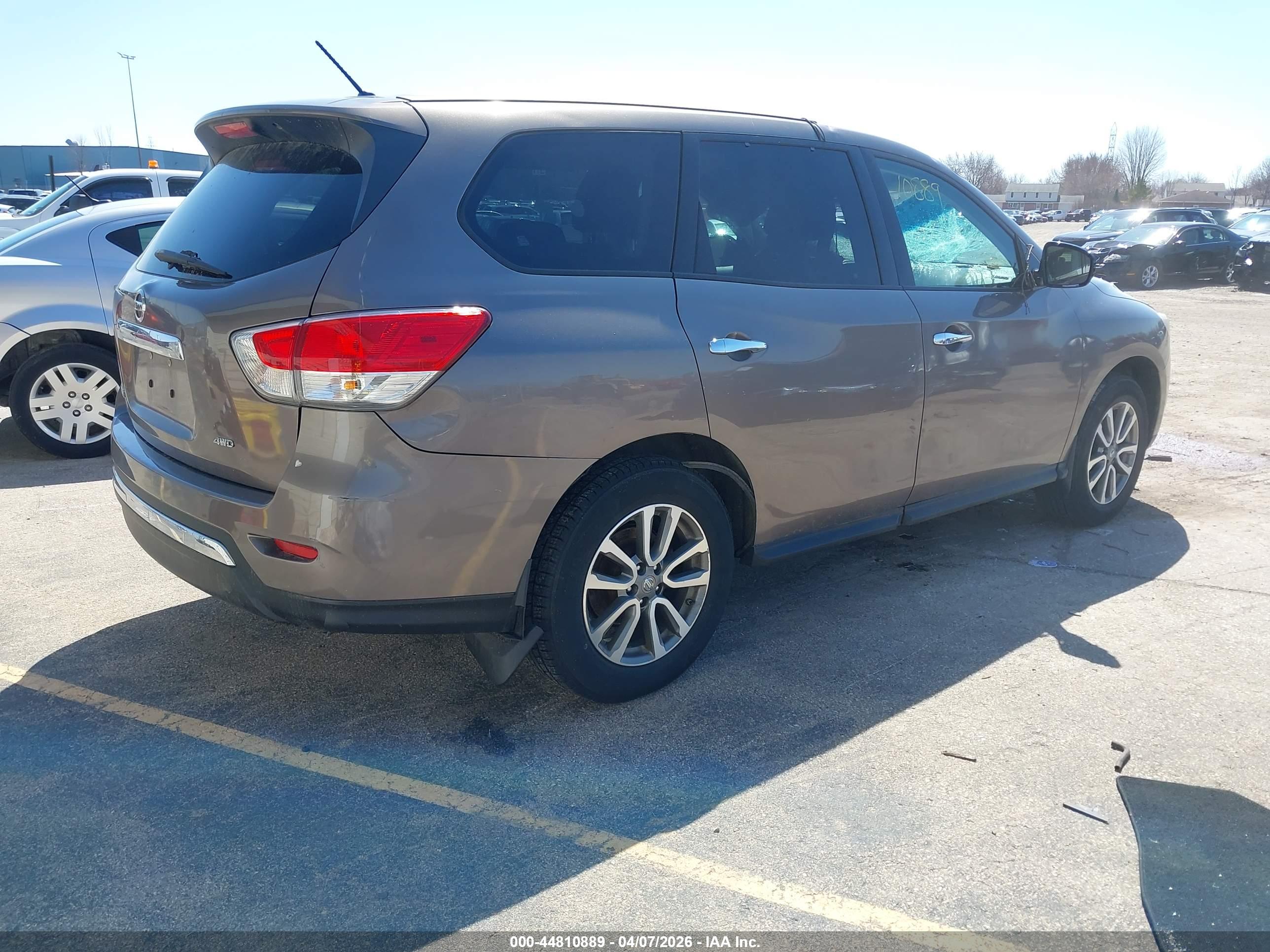 NISSAN PATHFINDER image 4