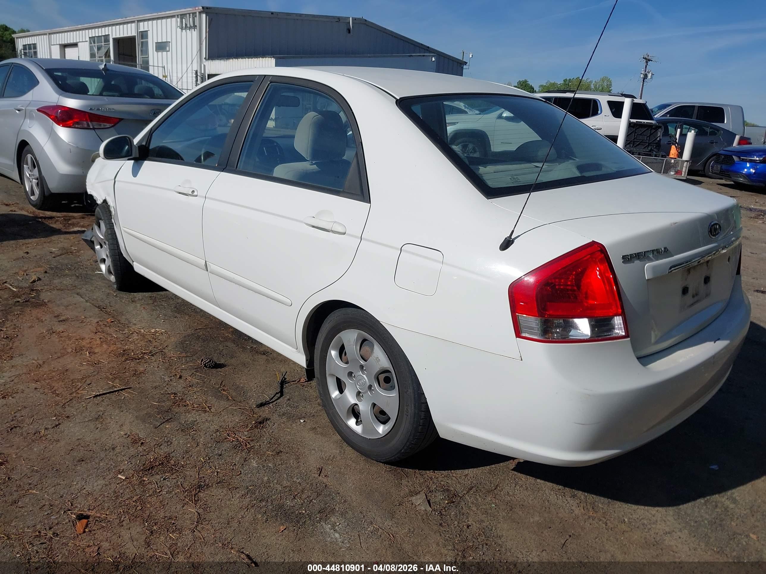 KIA SPECTRA image 3