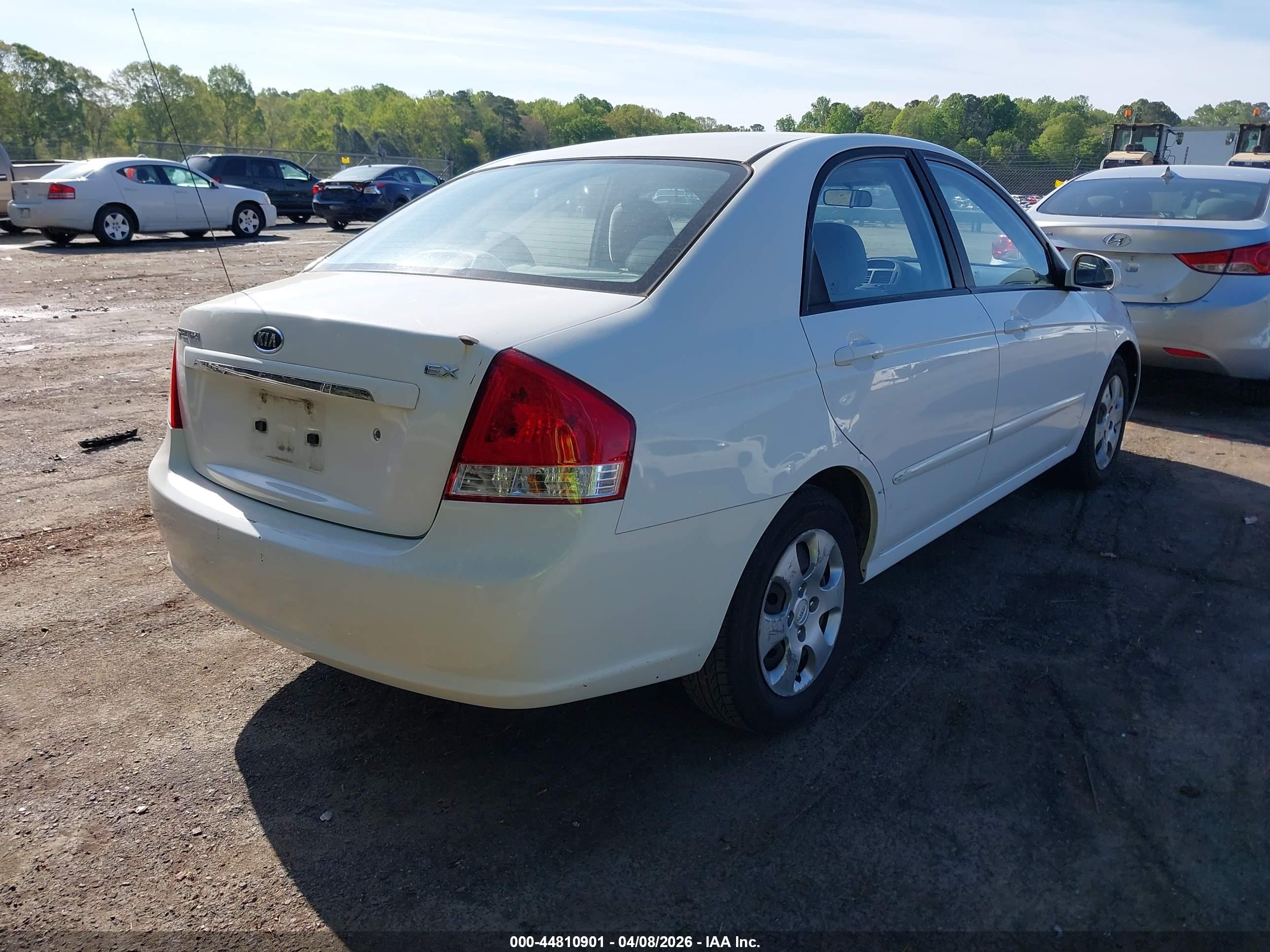 KIA SPECTRA image 4