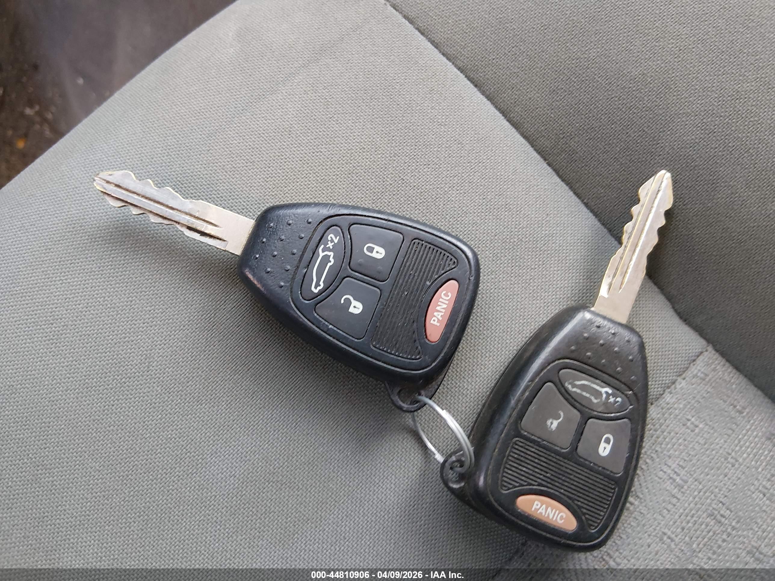 JEEP LIBERTY image 11