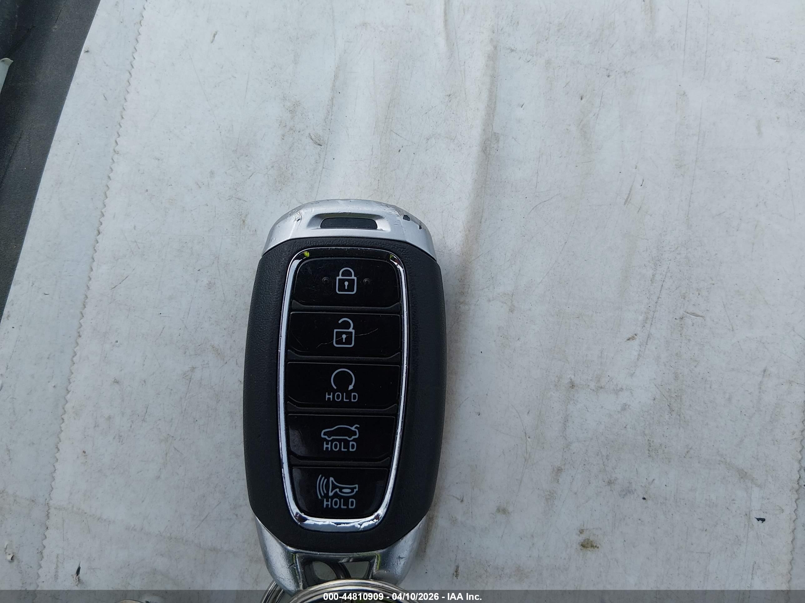 HYUNDAI ELANTRA image 11