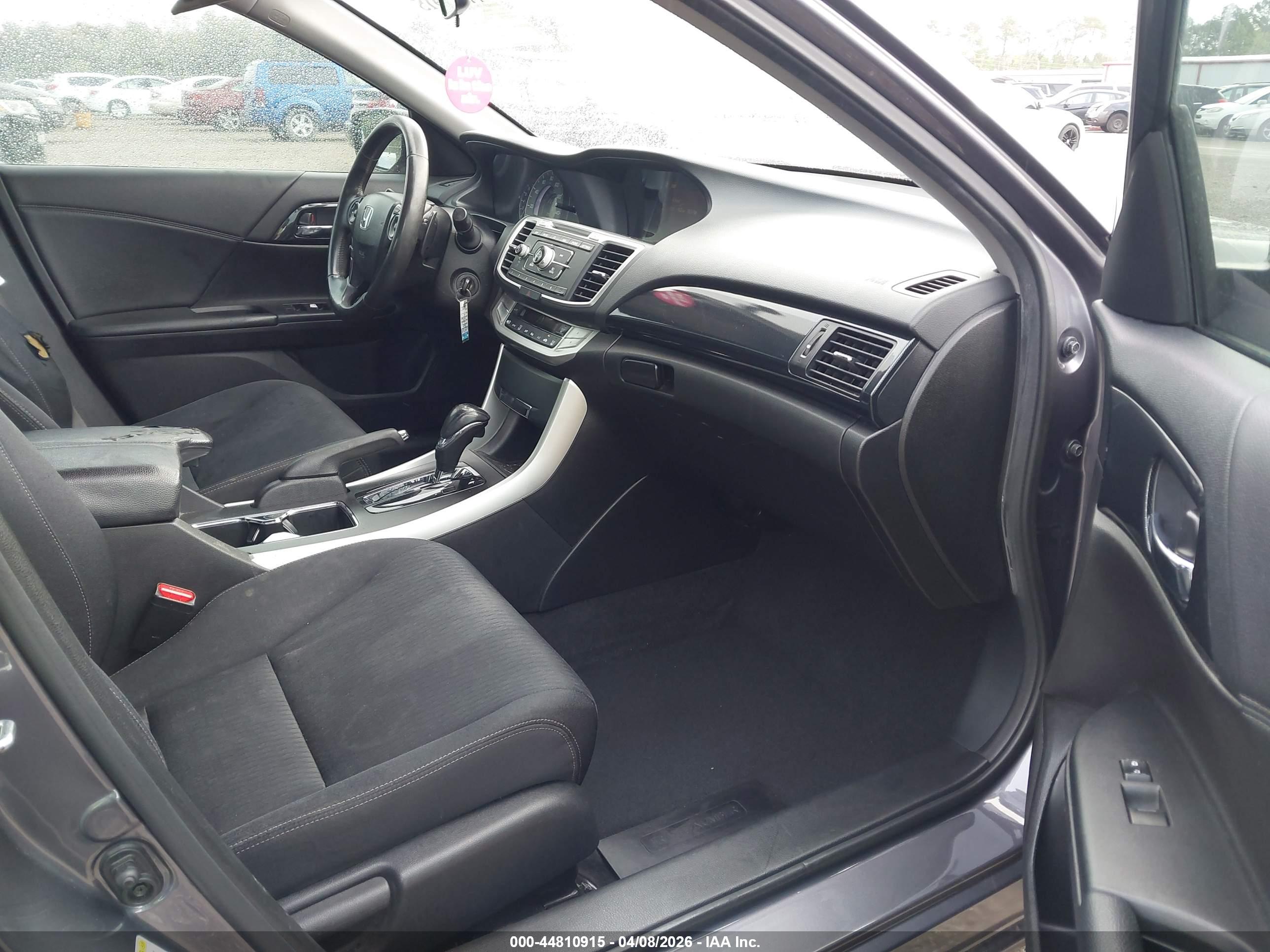 HONDA ACCORD image 5