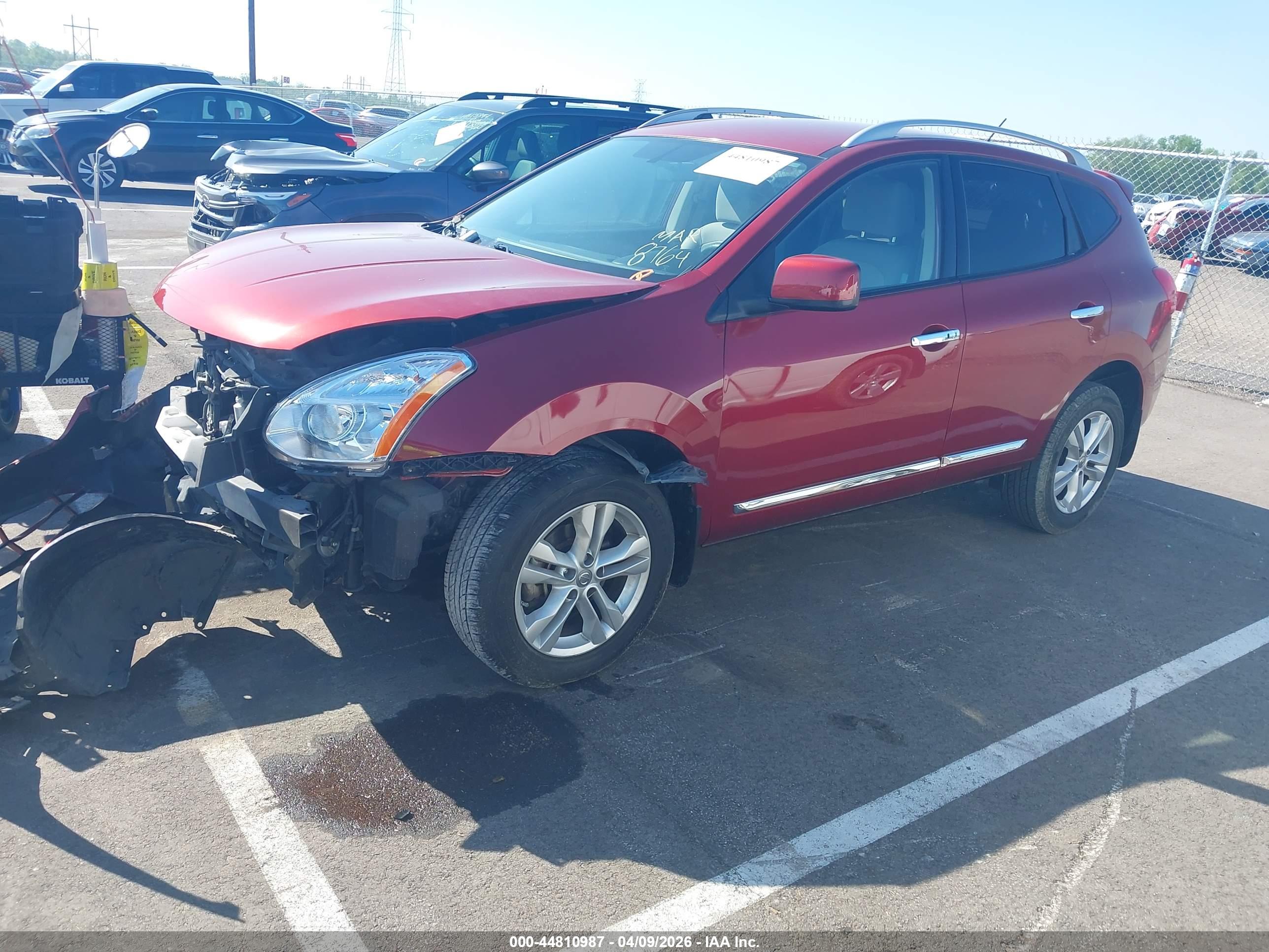 NISSAN ROGUE image 2