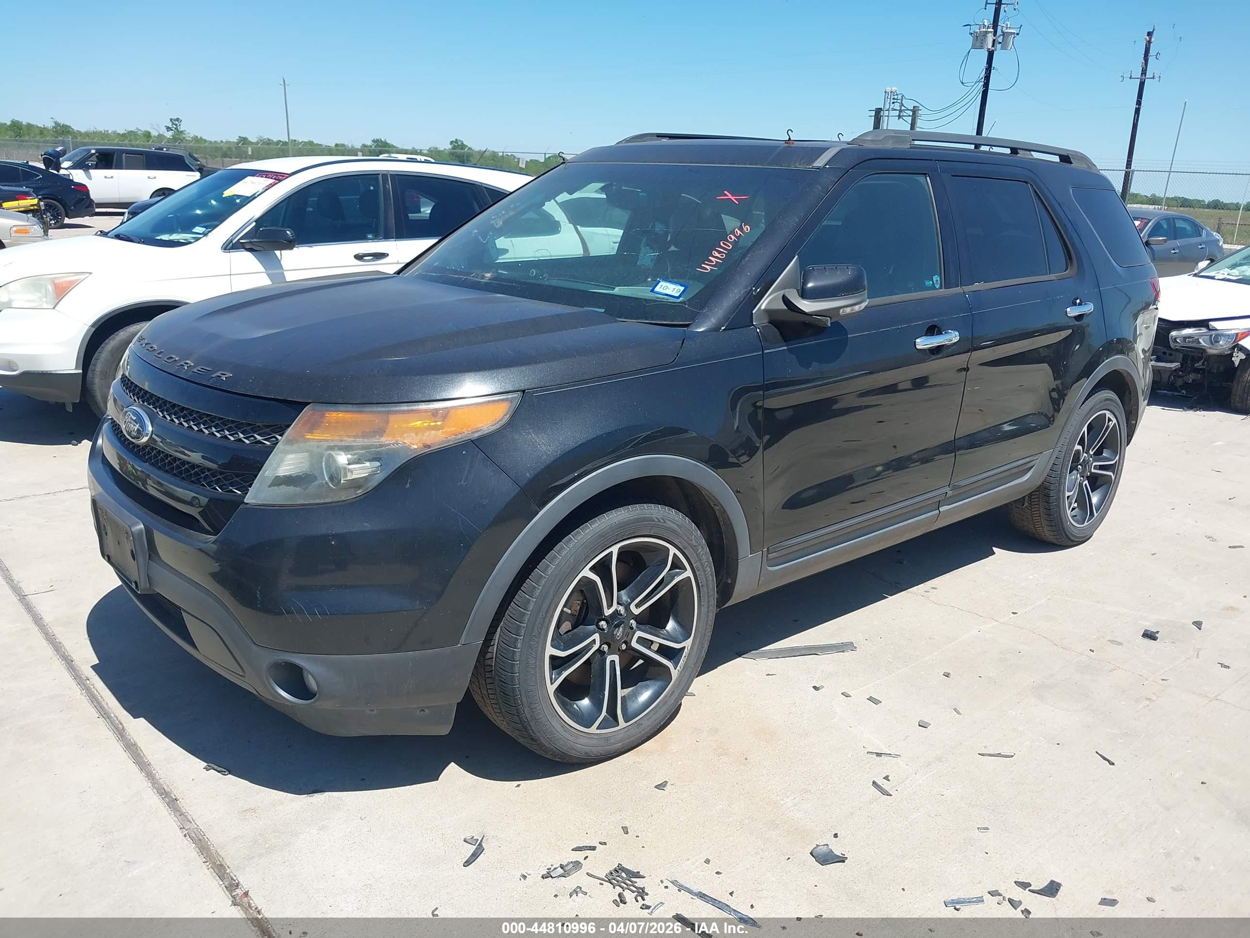 FORD EXPLORER image 2