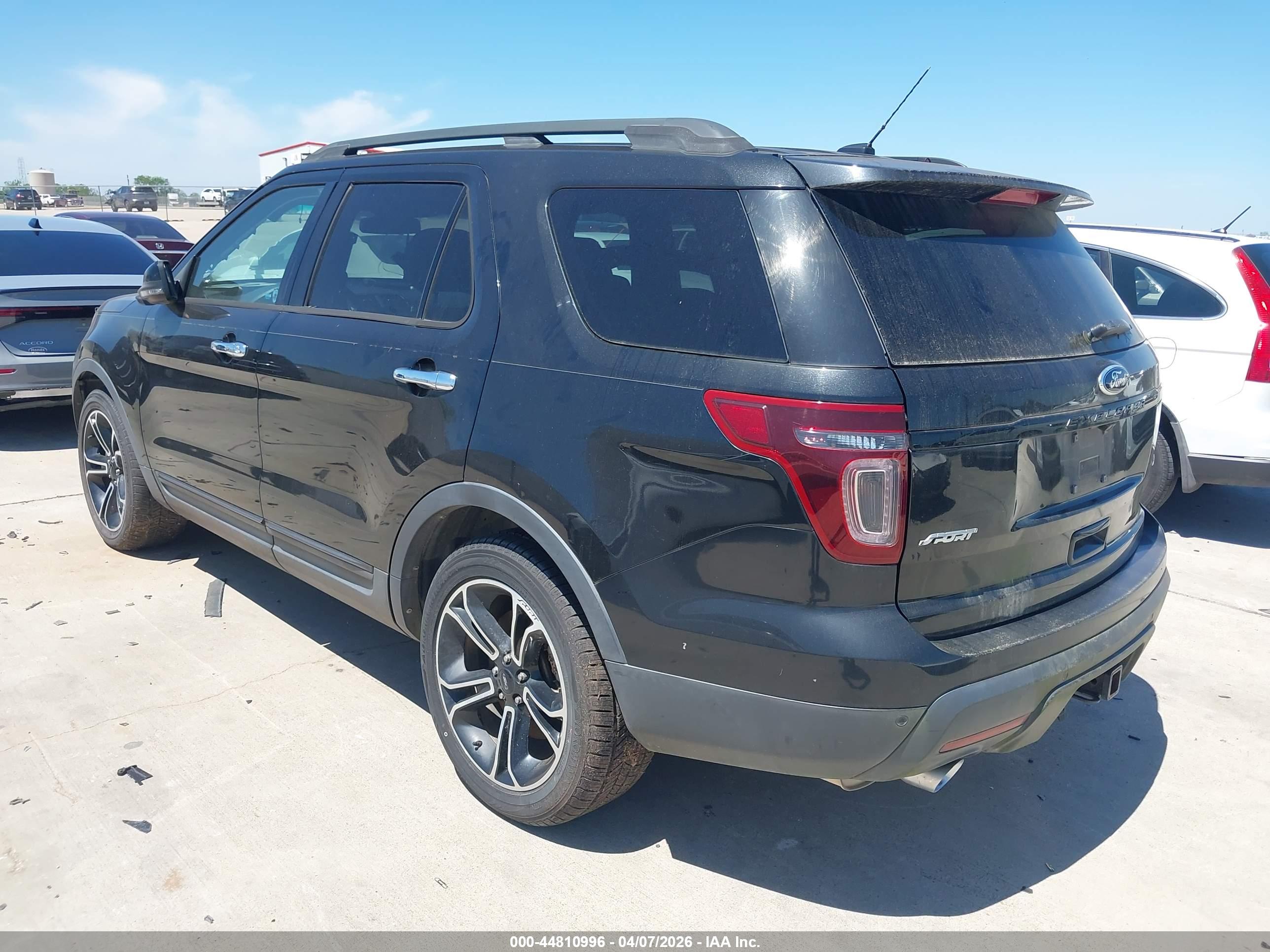 FORD EXPLORER image 3