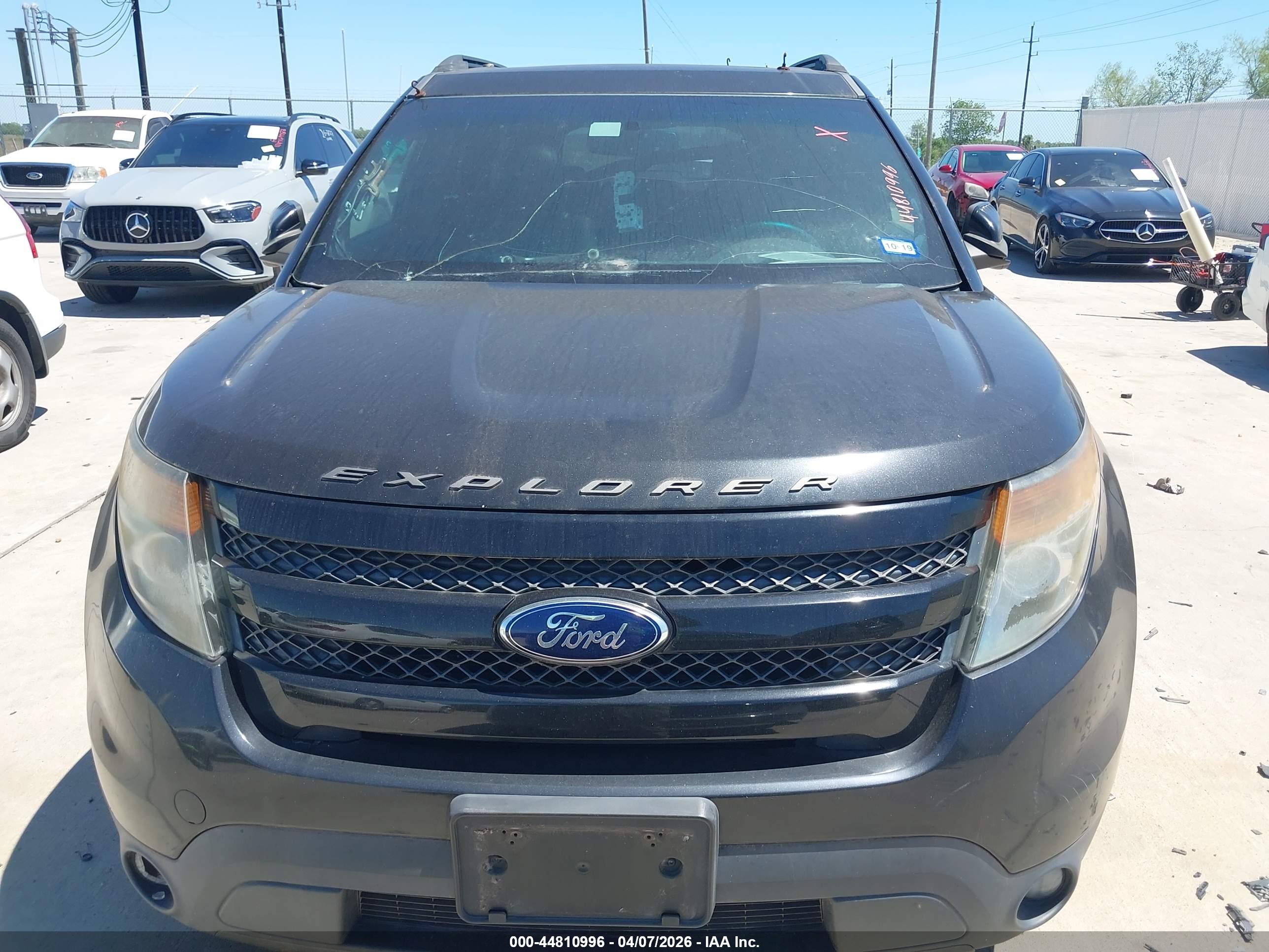 FORD EXPLORER image 6