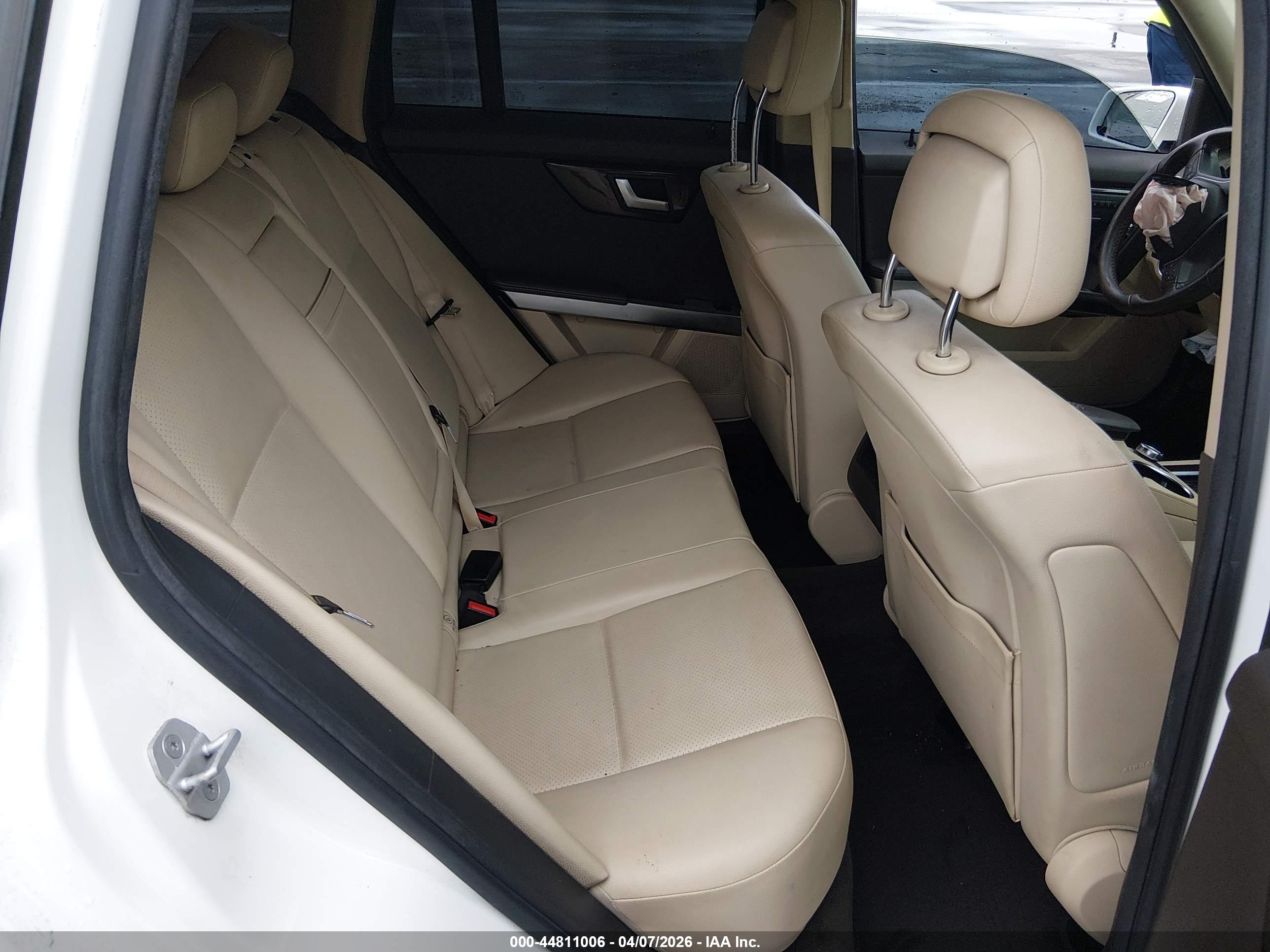 MERCEDES-BENZ GLK image 8