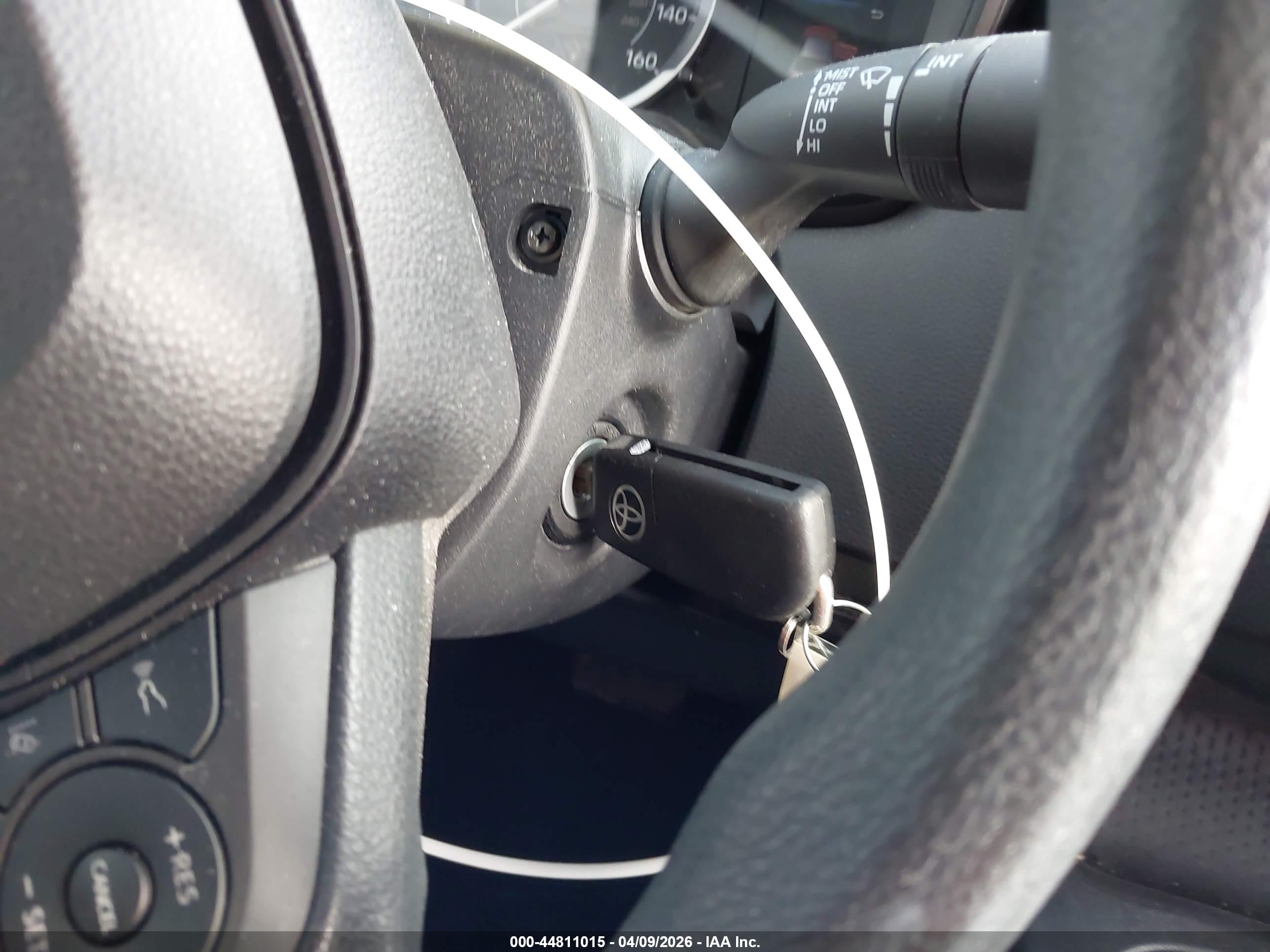 TOYOTA COROLLA image 11