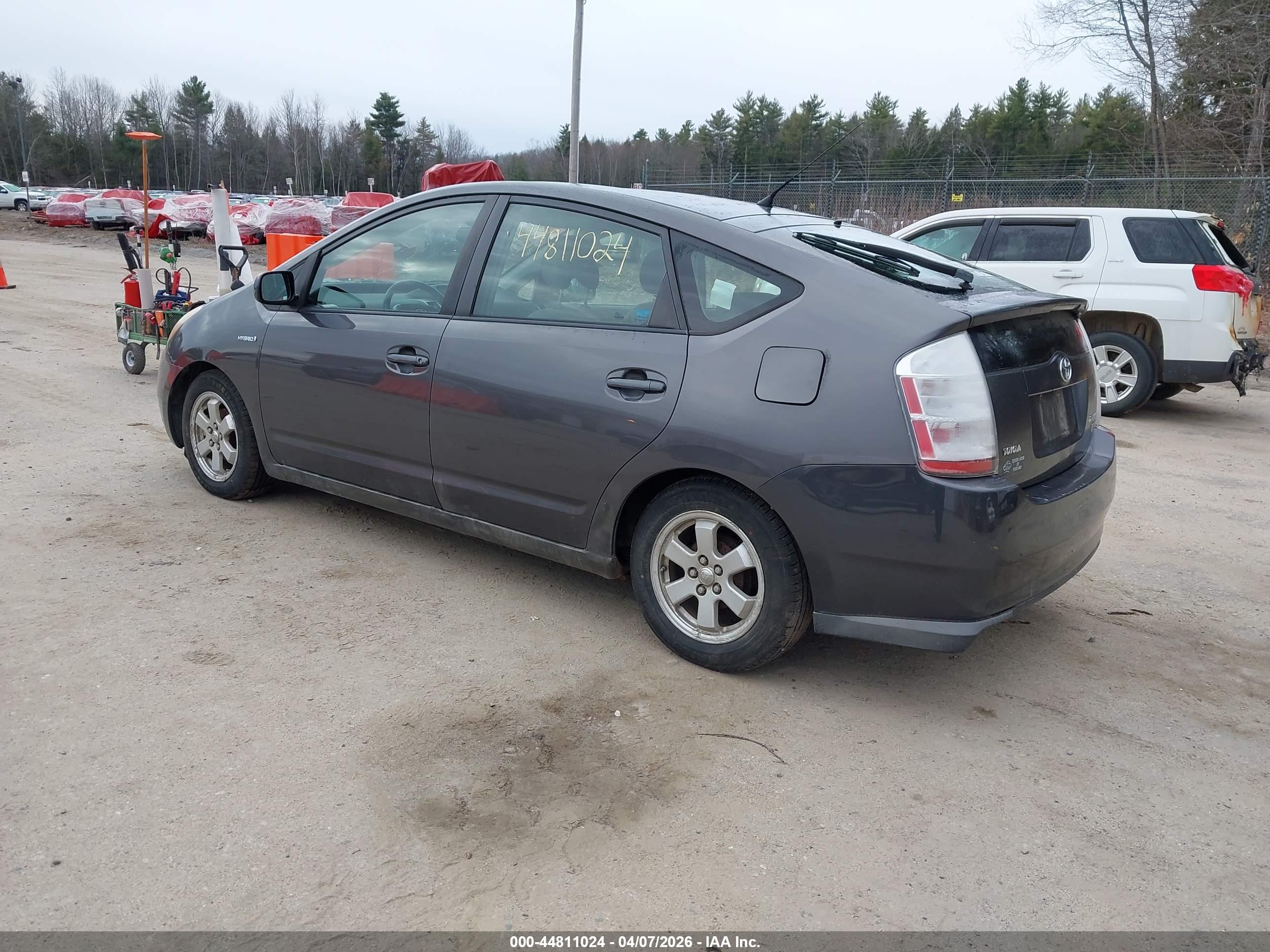 TOYOTA PRIUS image 3