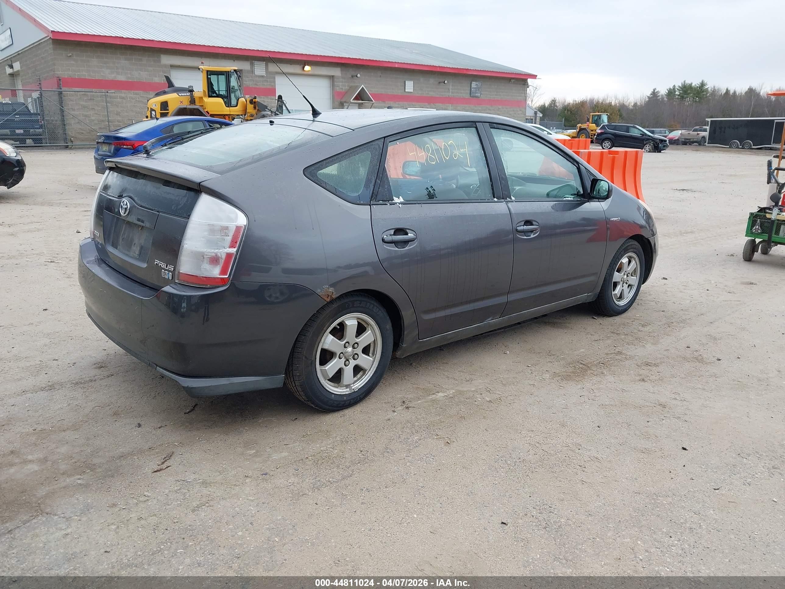TOYOTA PRIUS image 4