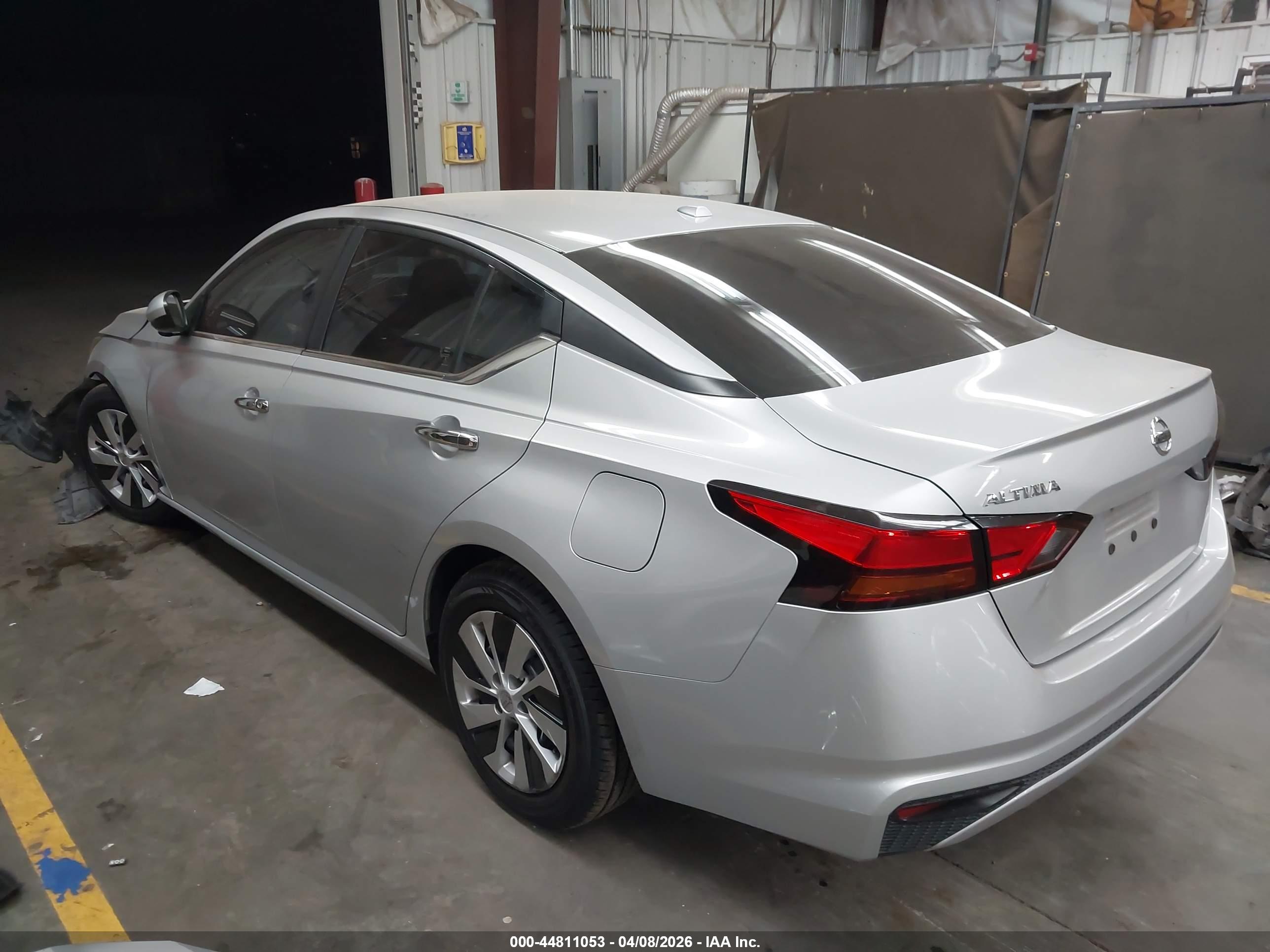 NISSAN ALTIMA image 3