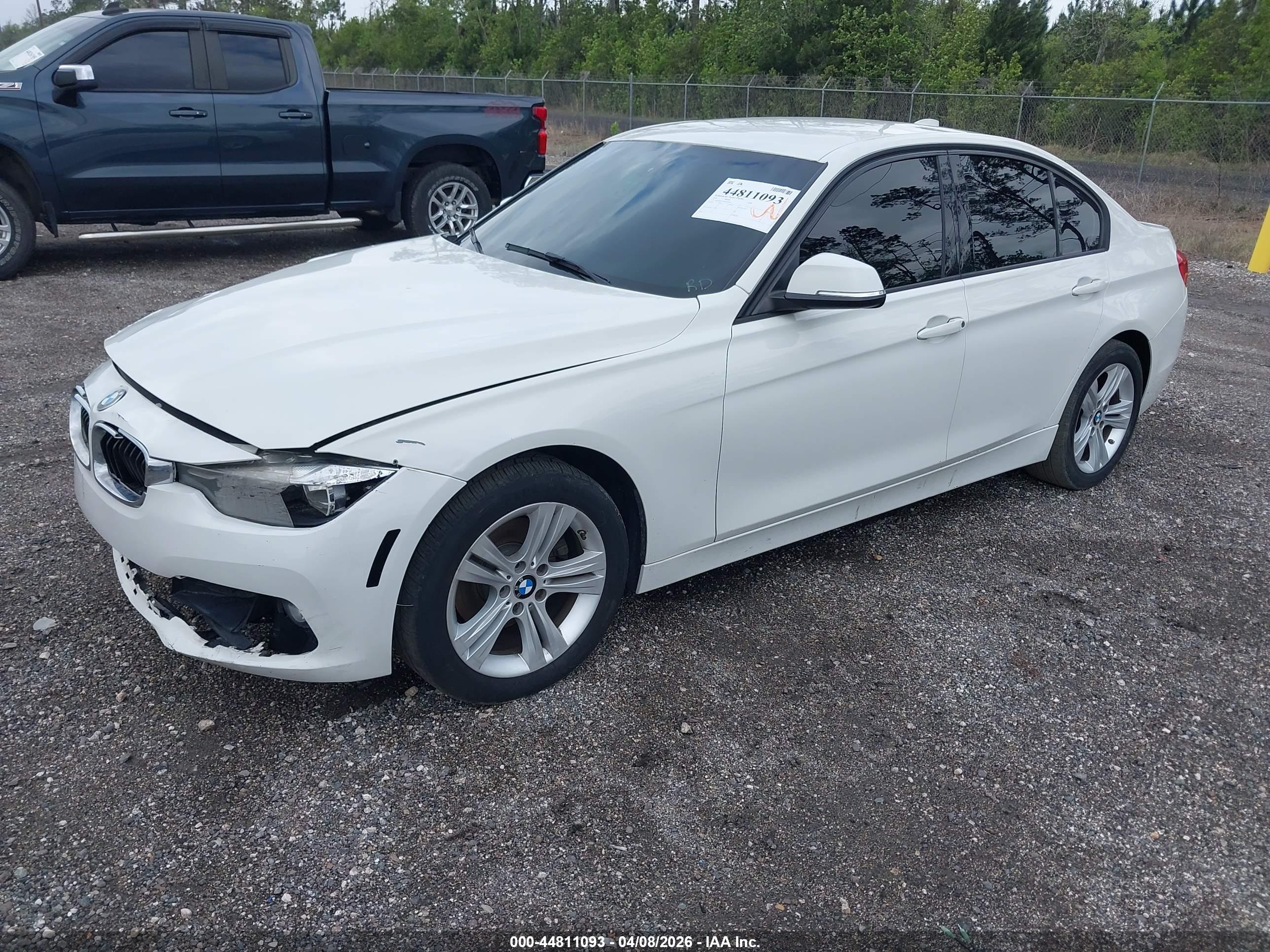 BMW 328I image 2