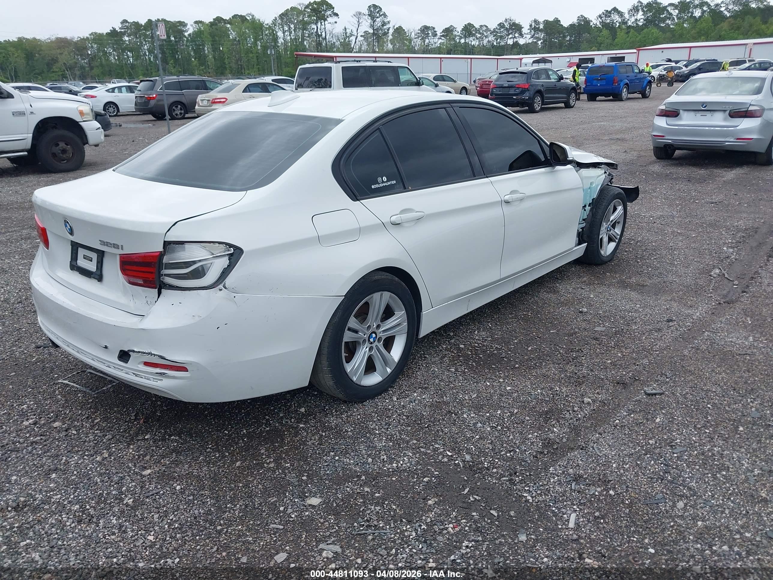 BMW 328I image 4