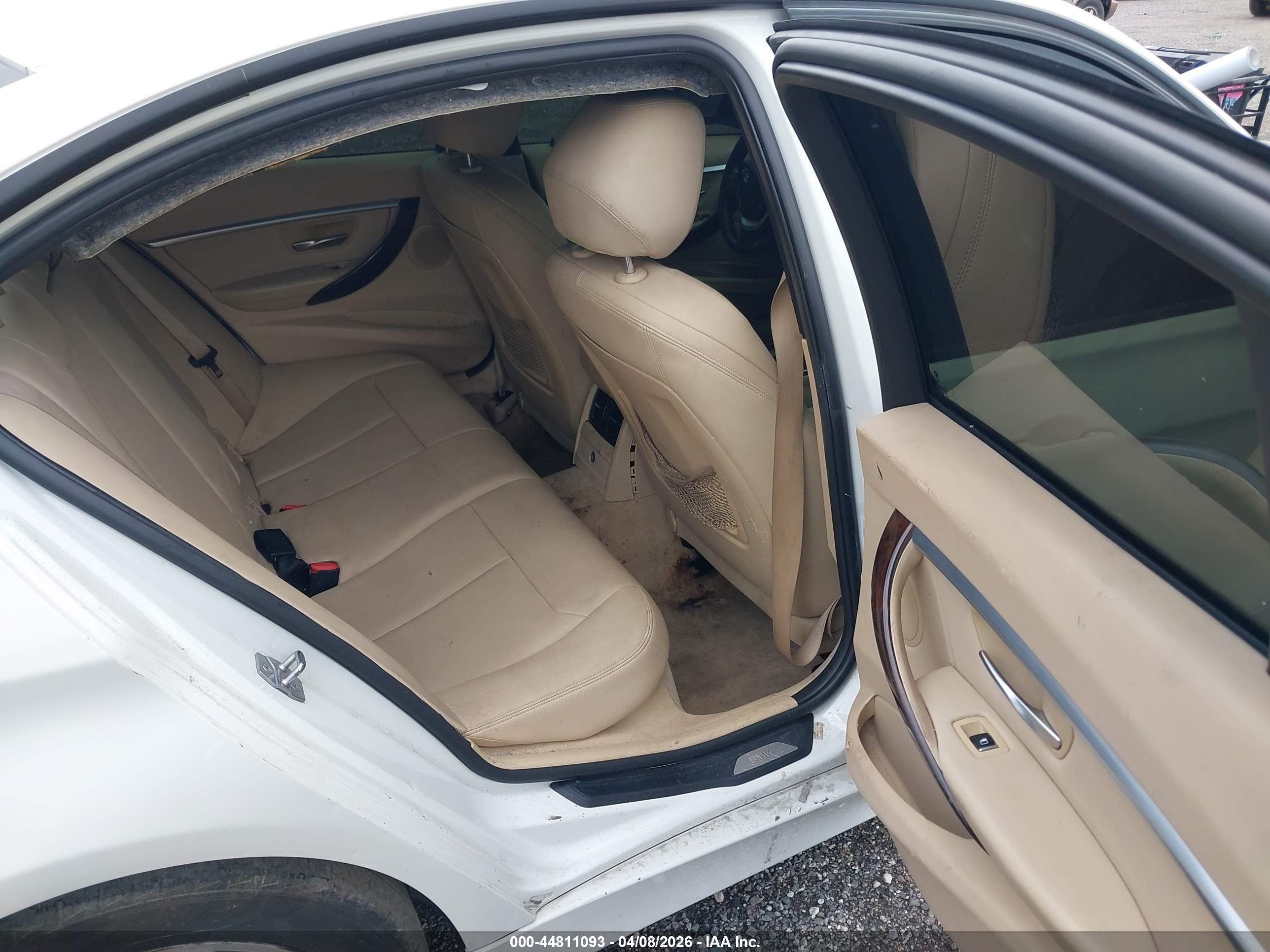 BMW 328I image 8