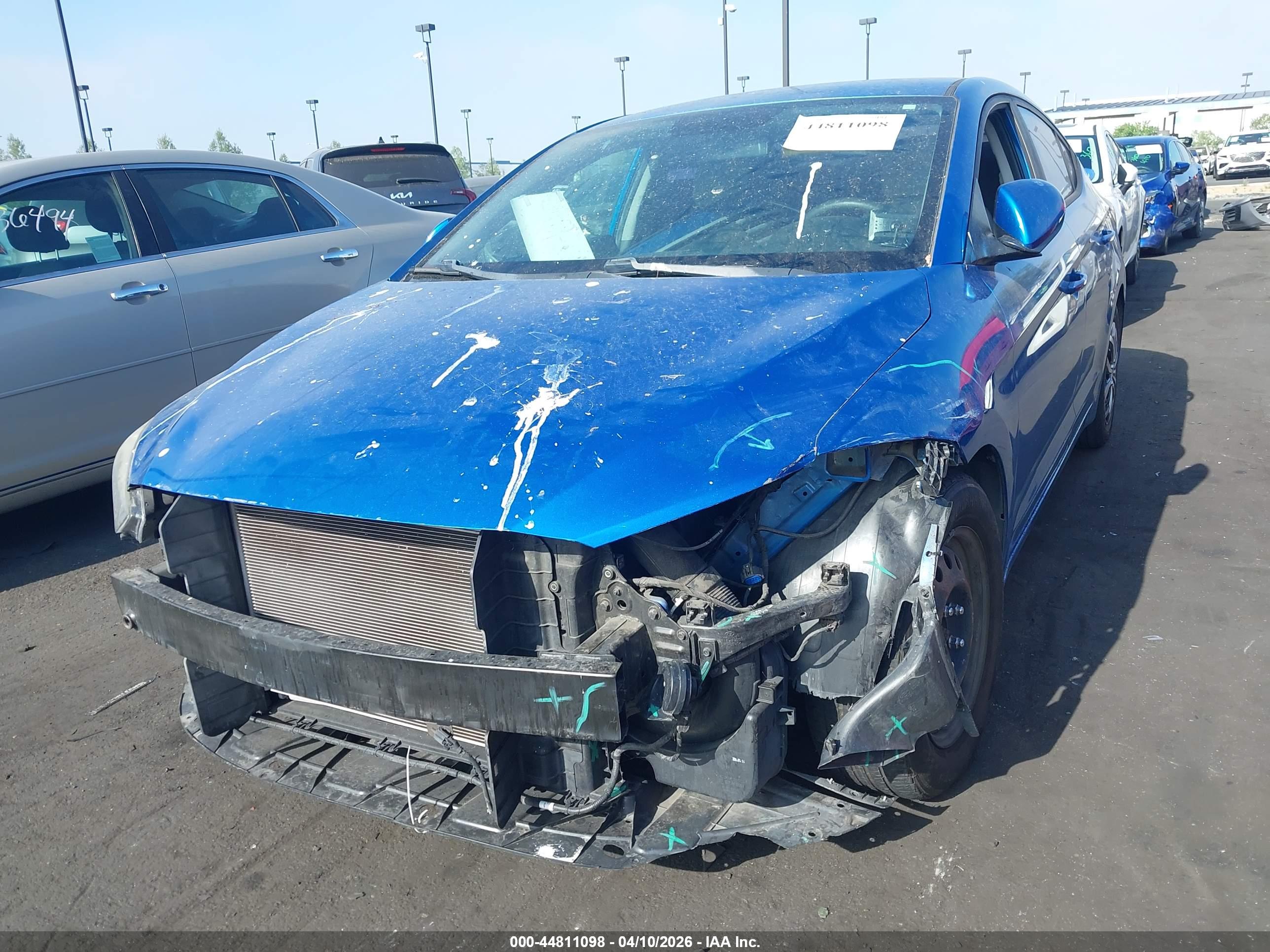 HYUNDAI ELANTRA image 6