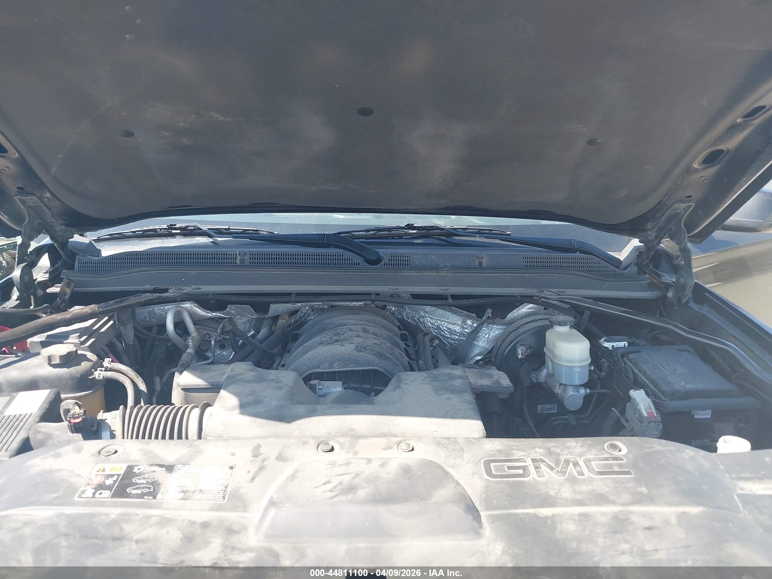 GMC YUKON image 10