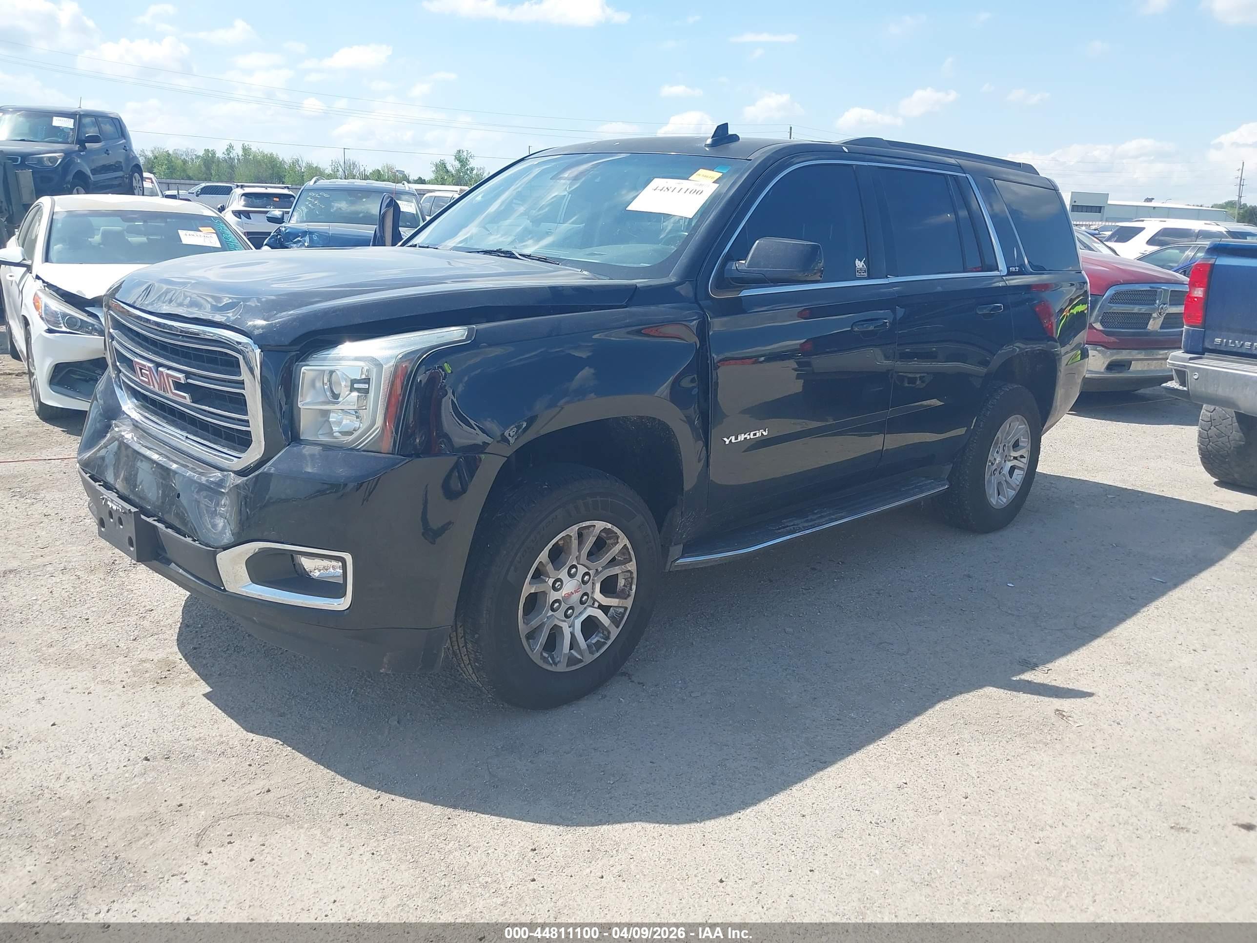 GMC YUKON image 2