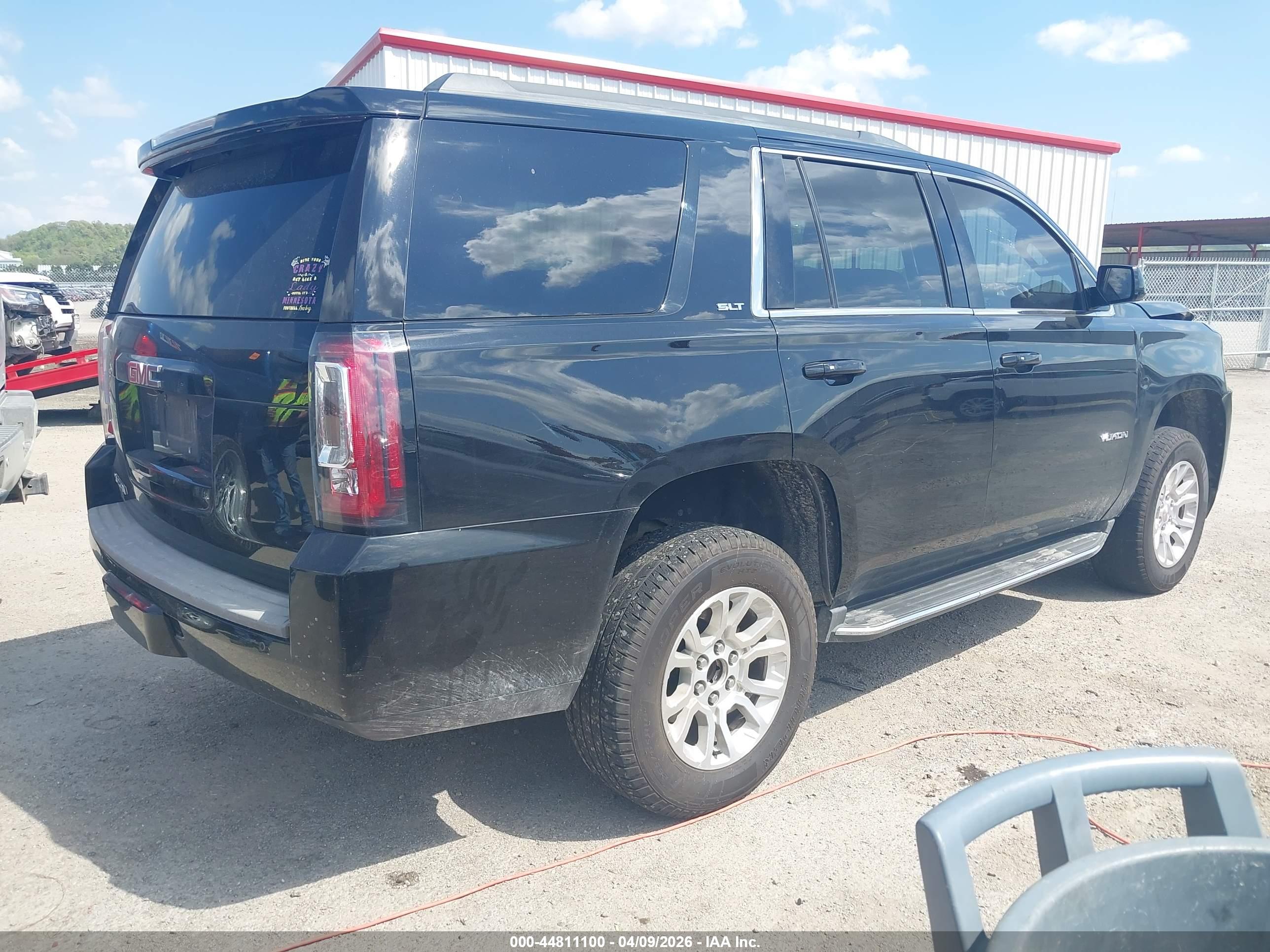 GMC YUKON image 4