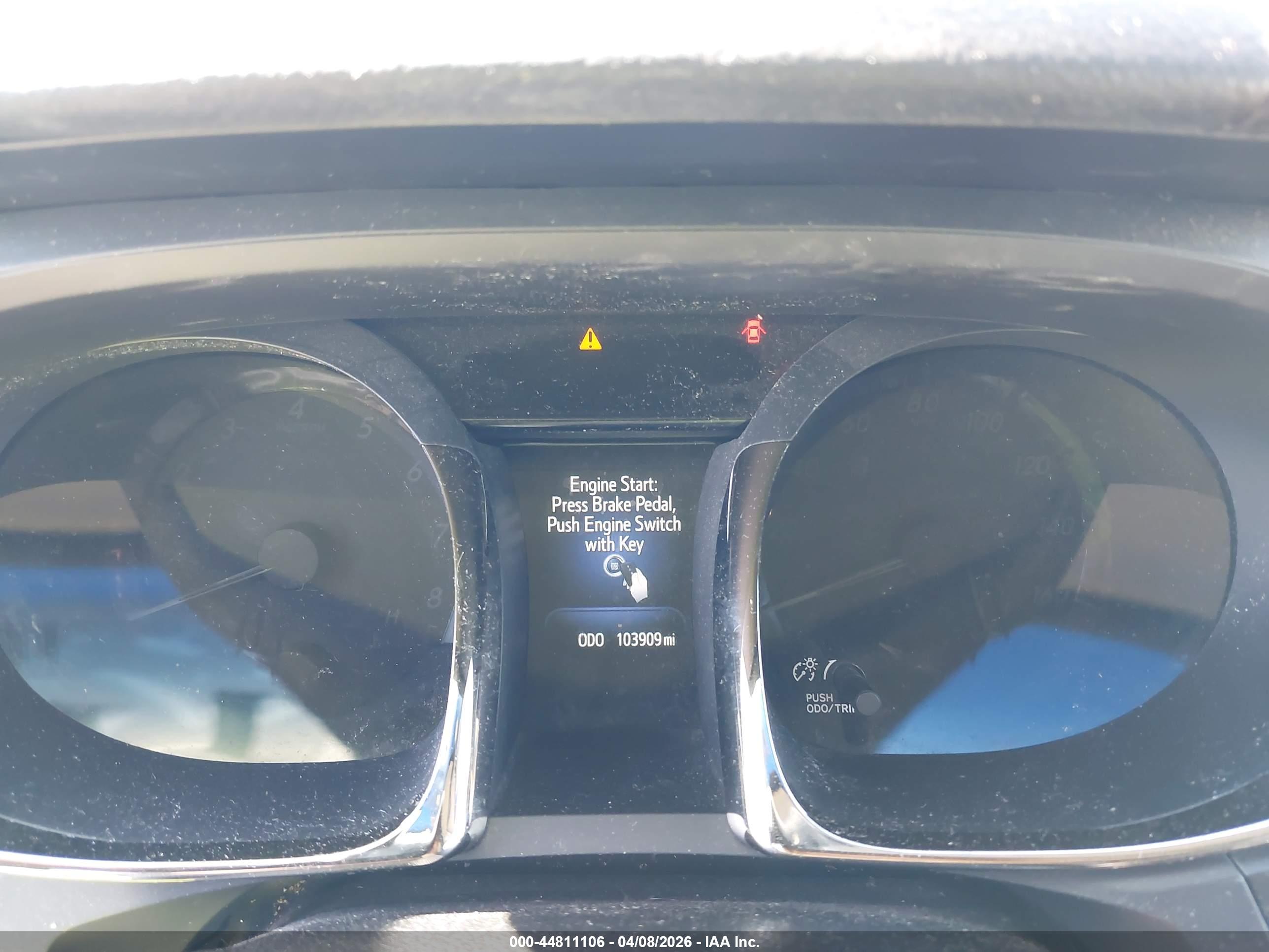 TOYOTA AVALON image 7