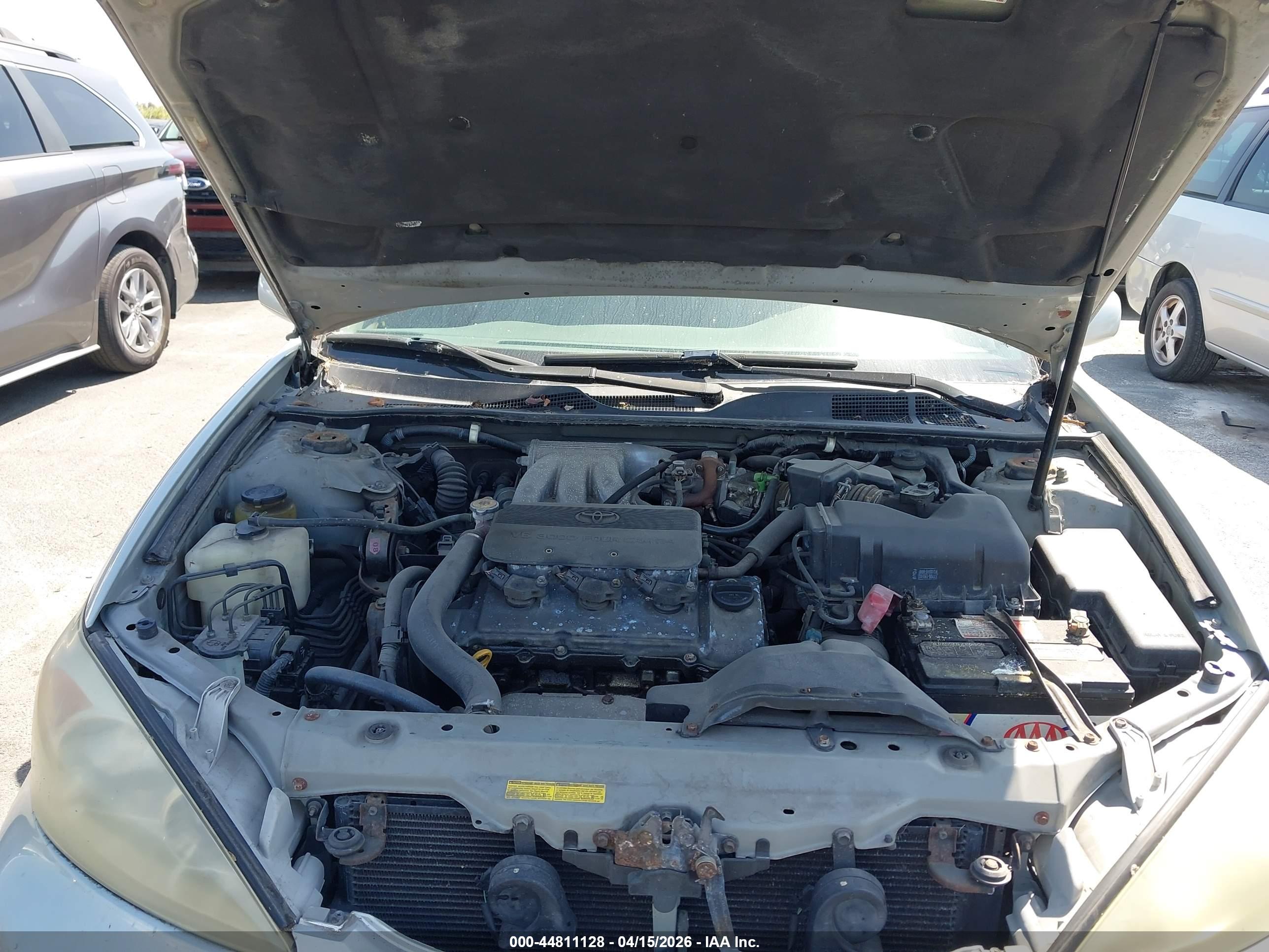 TOYOTA CAMRY image 10