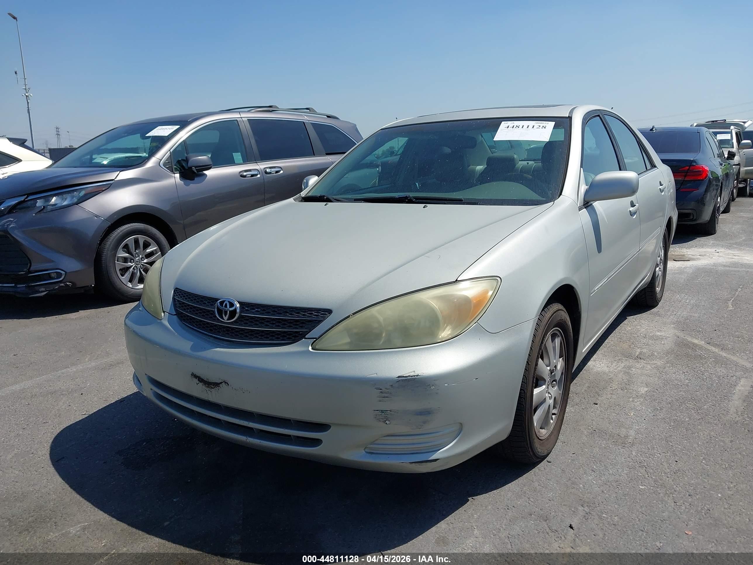 TOYOTA CAMRY image 2