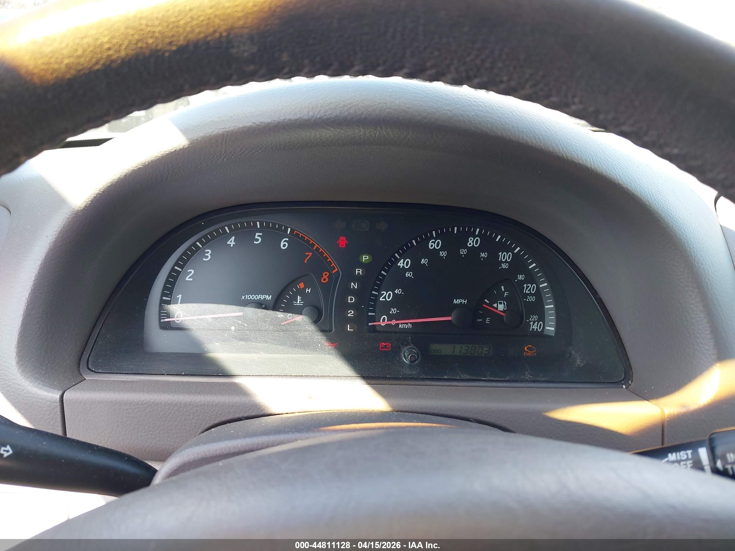 TOYOTA CAMRY image 7