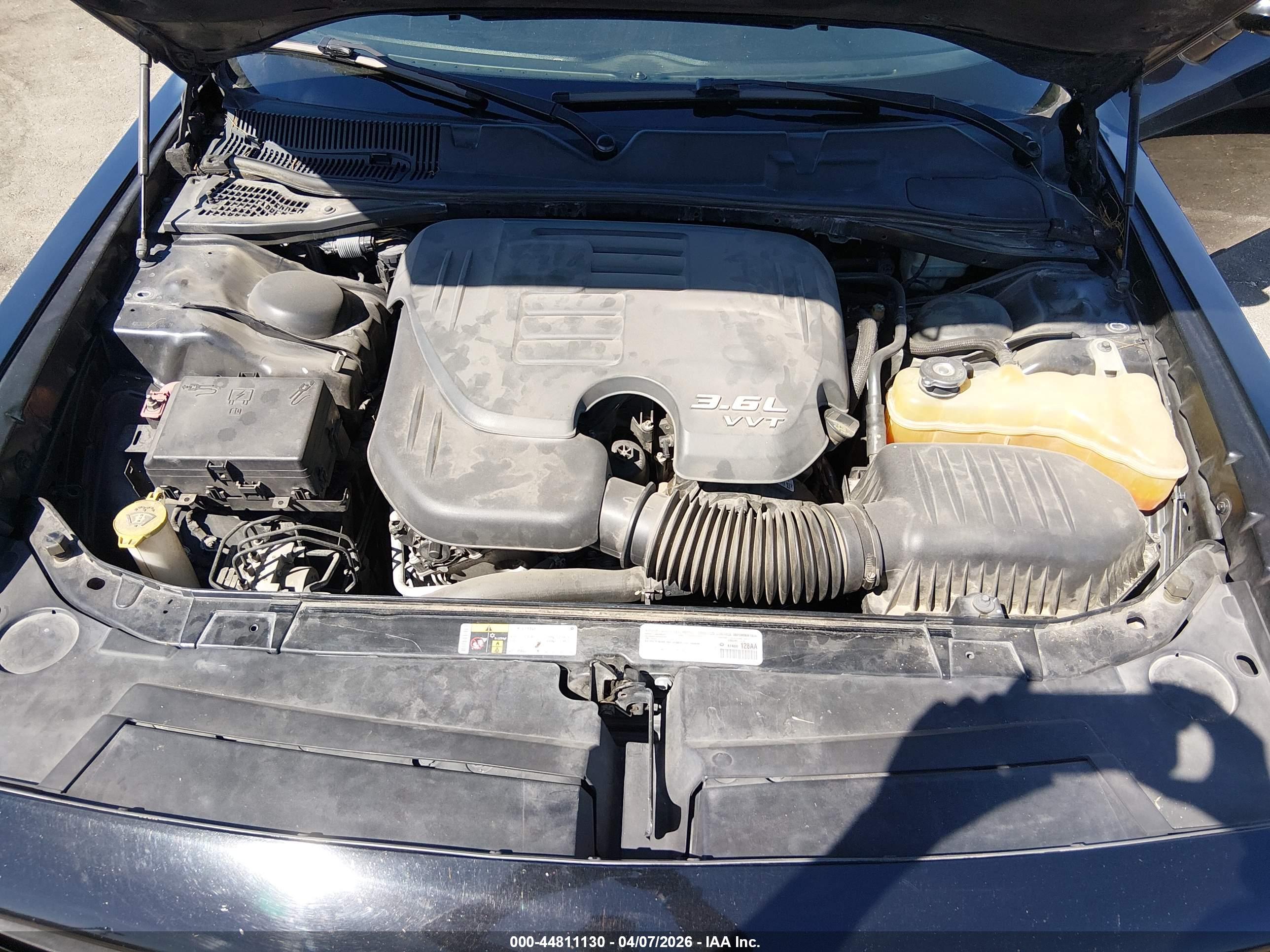DODGE CHALLENGER image 10