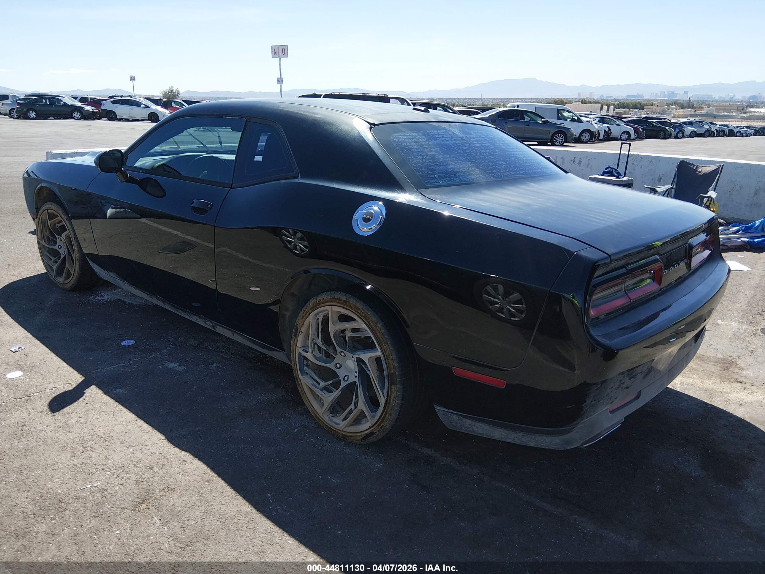 DODGE CHALLENGER image 3