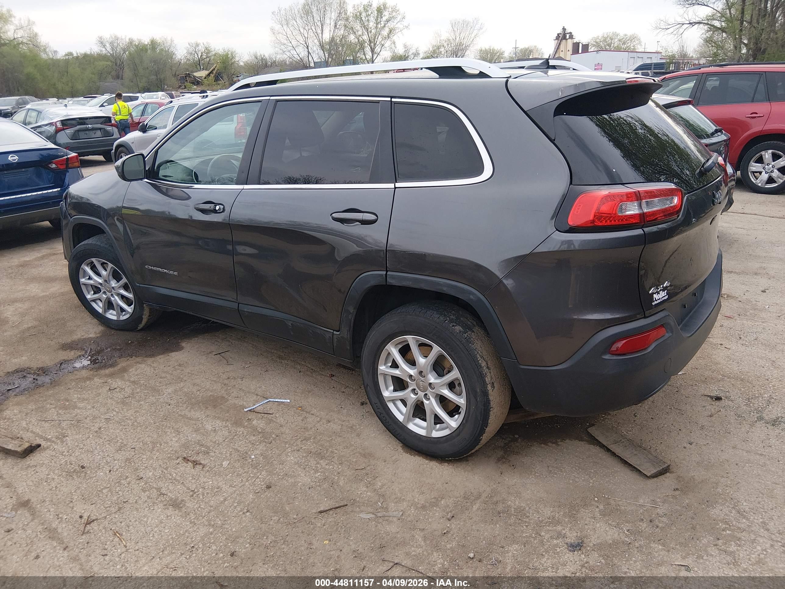 JEEP CHEROKEE image 3