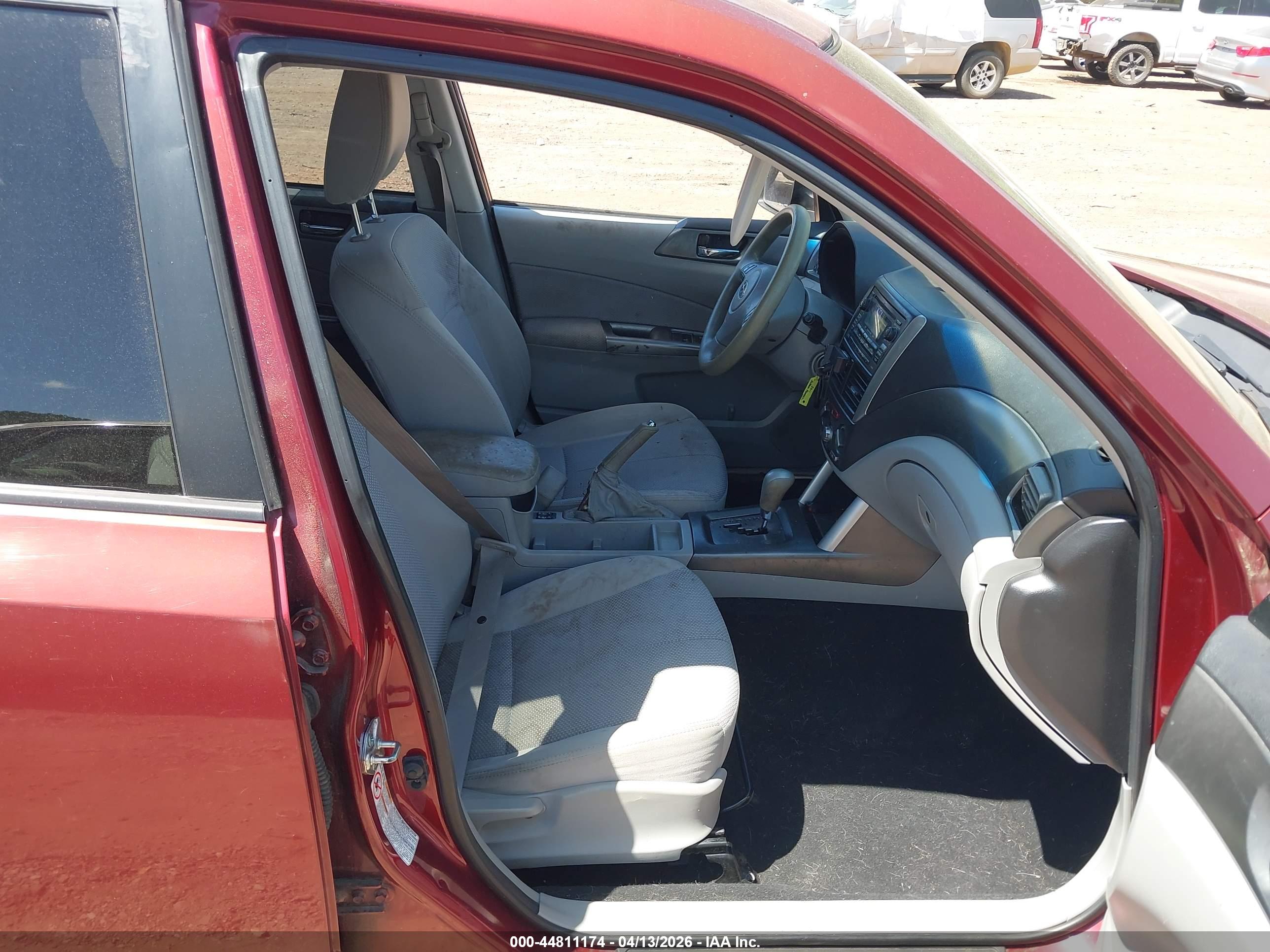 SUBARU FORESTER image 5
