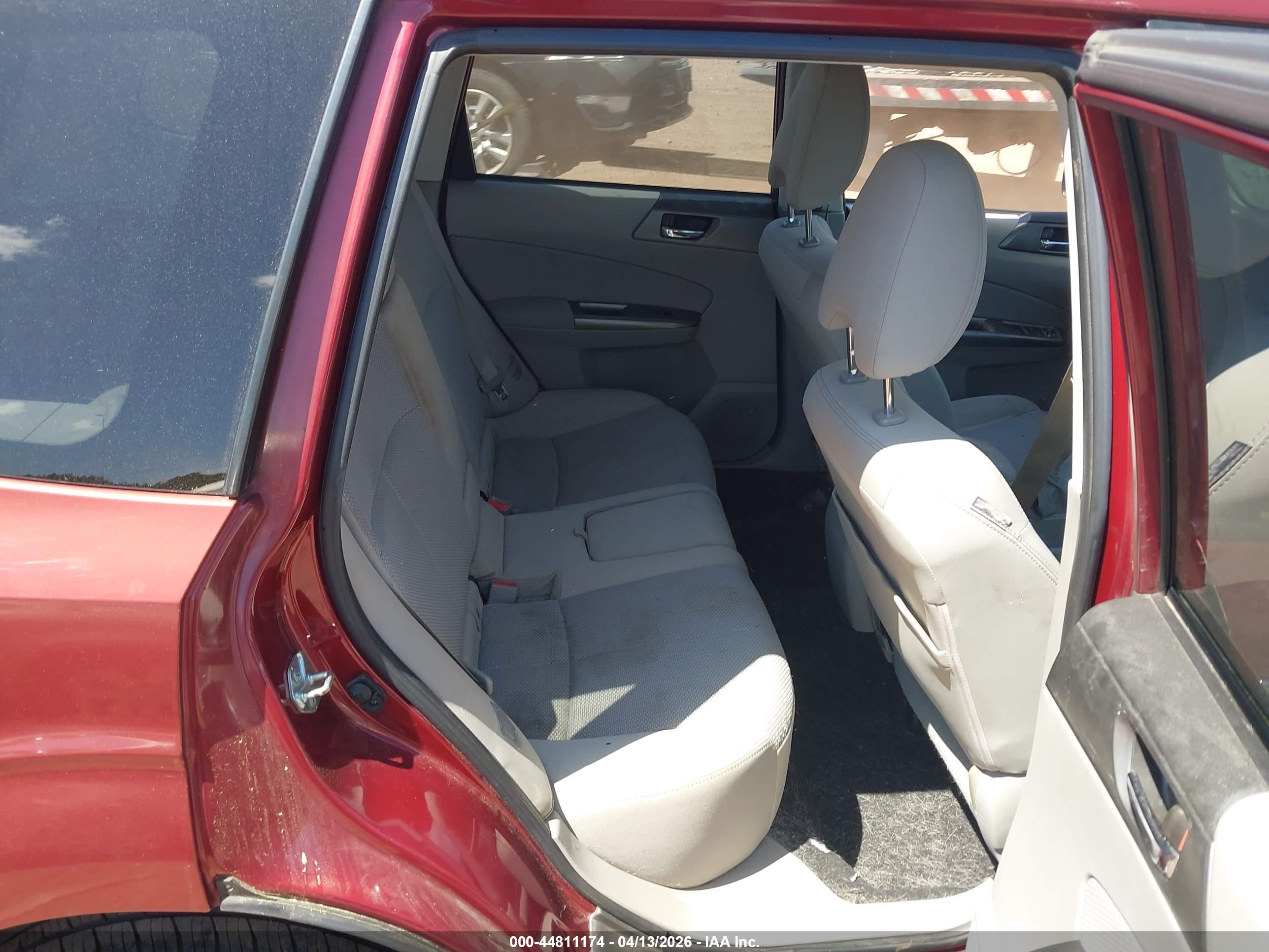SUBARU FORESTER image 8