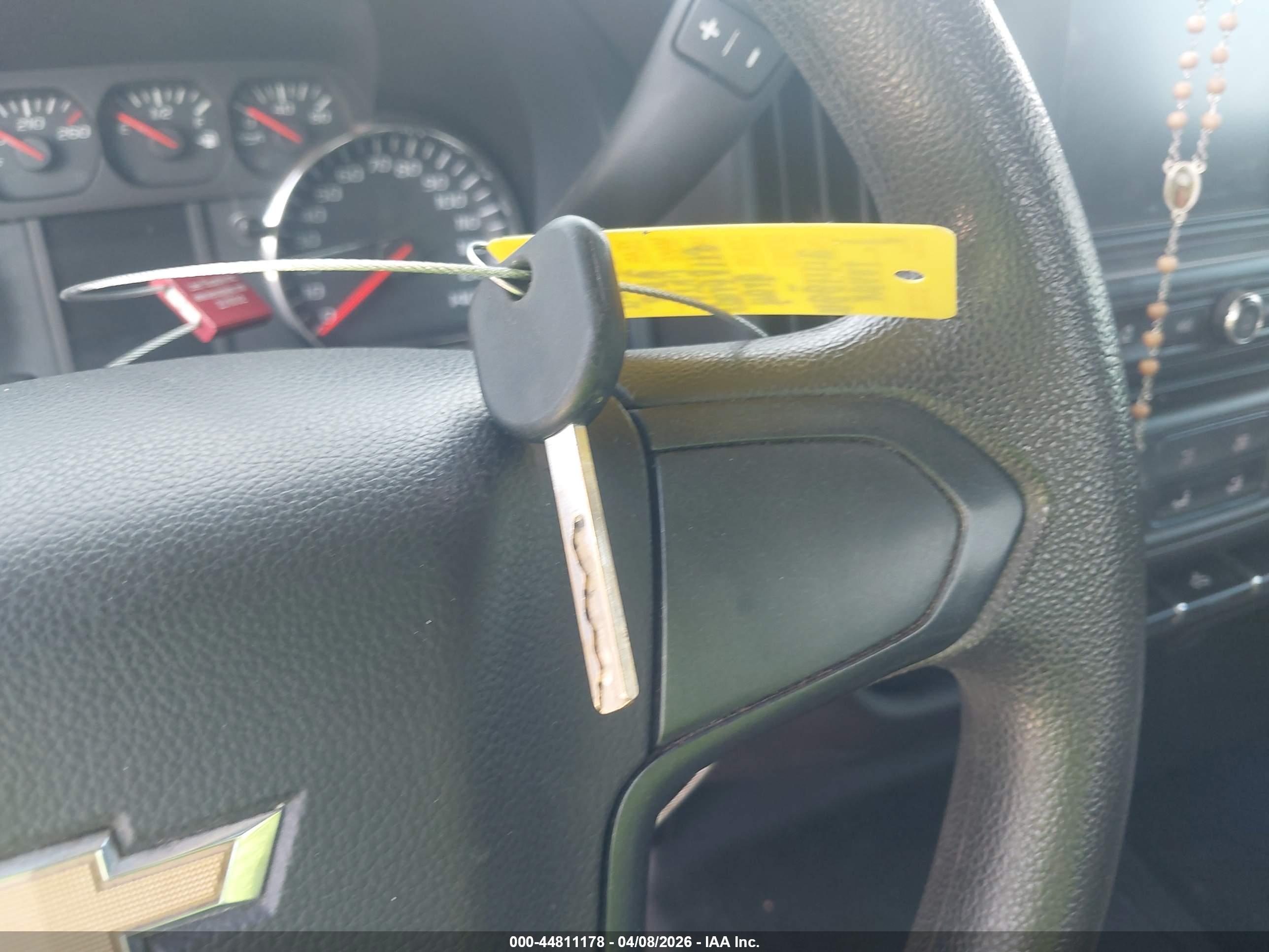 CHEVROLET SILVERADO image 11