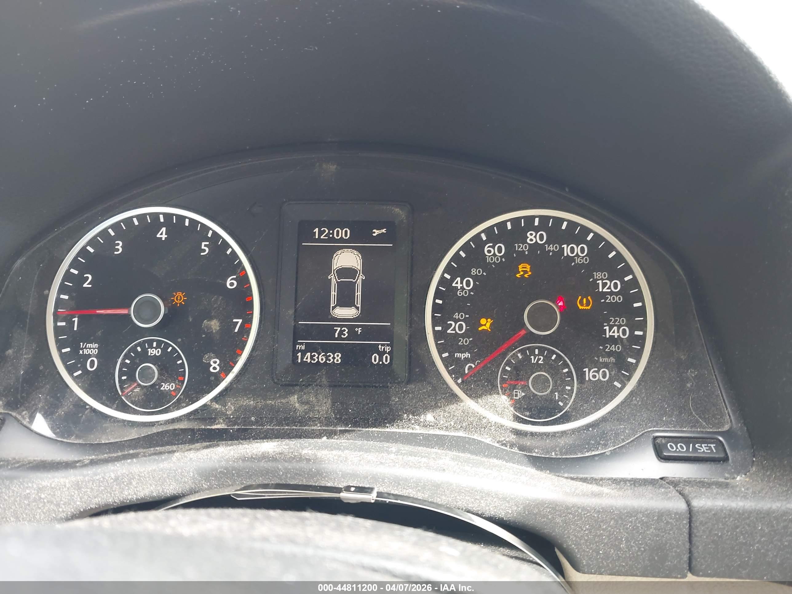 VOLKSWAGEN TIGUAN image 7