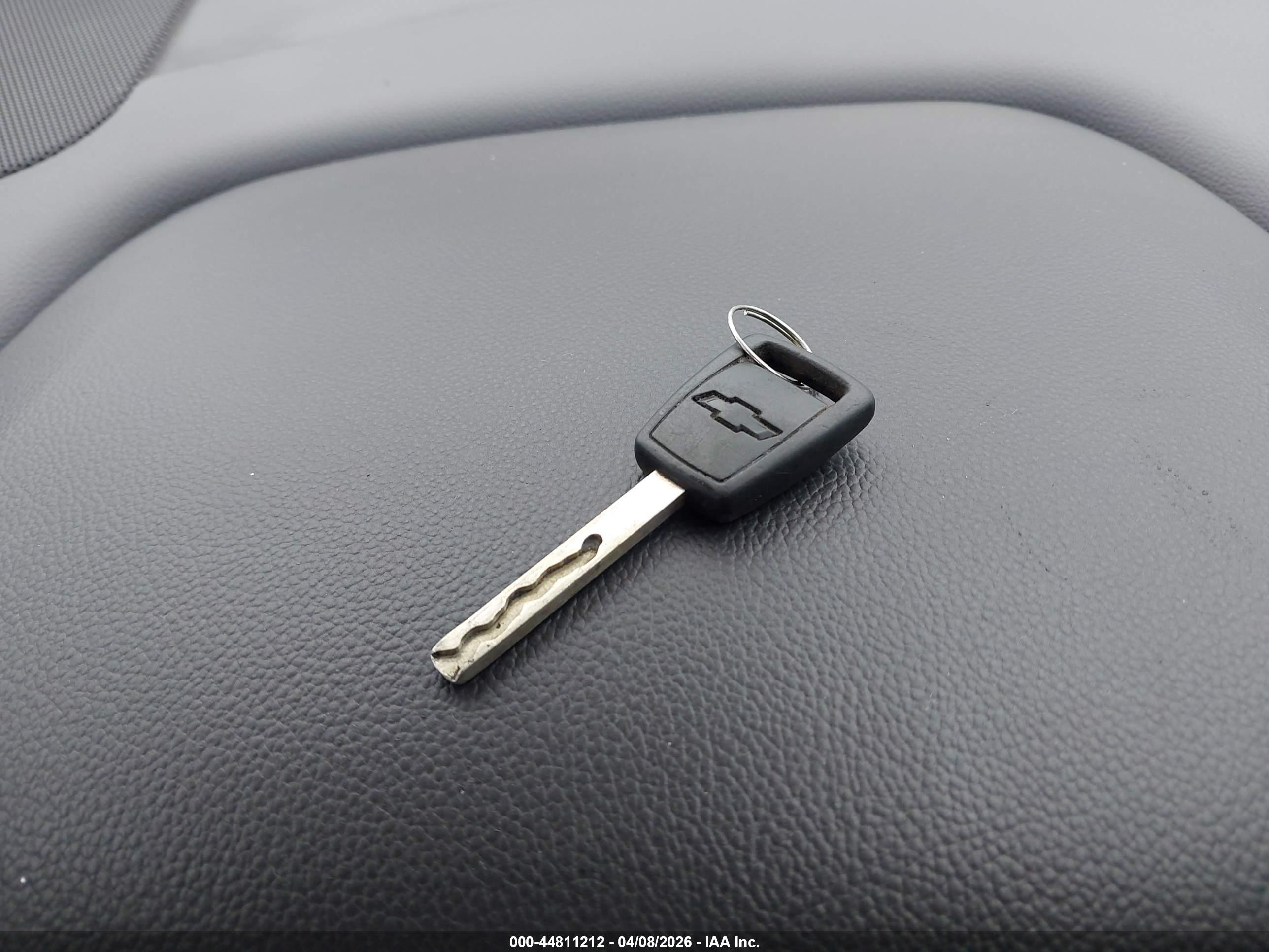 CHEVROLET SILVERADO image 11