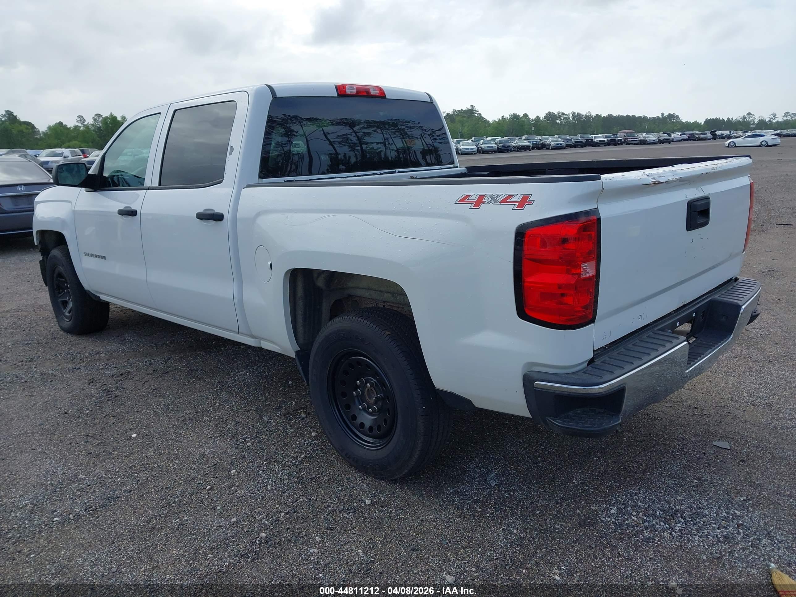 CHEVROLET SILVERADO image 3