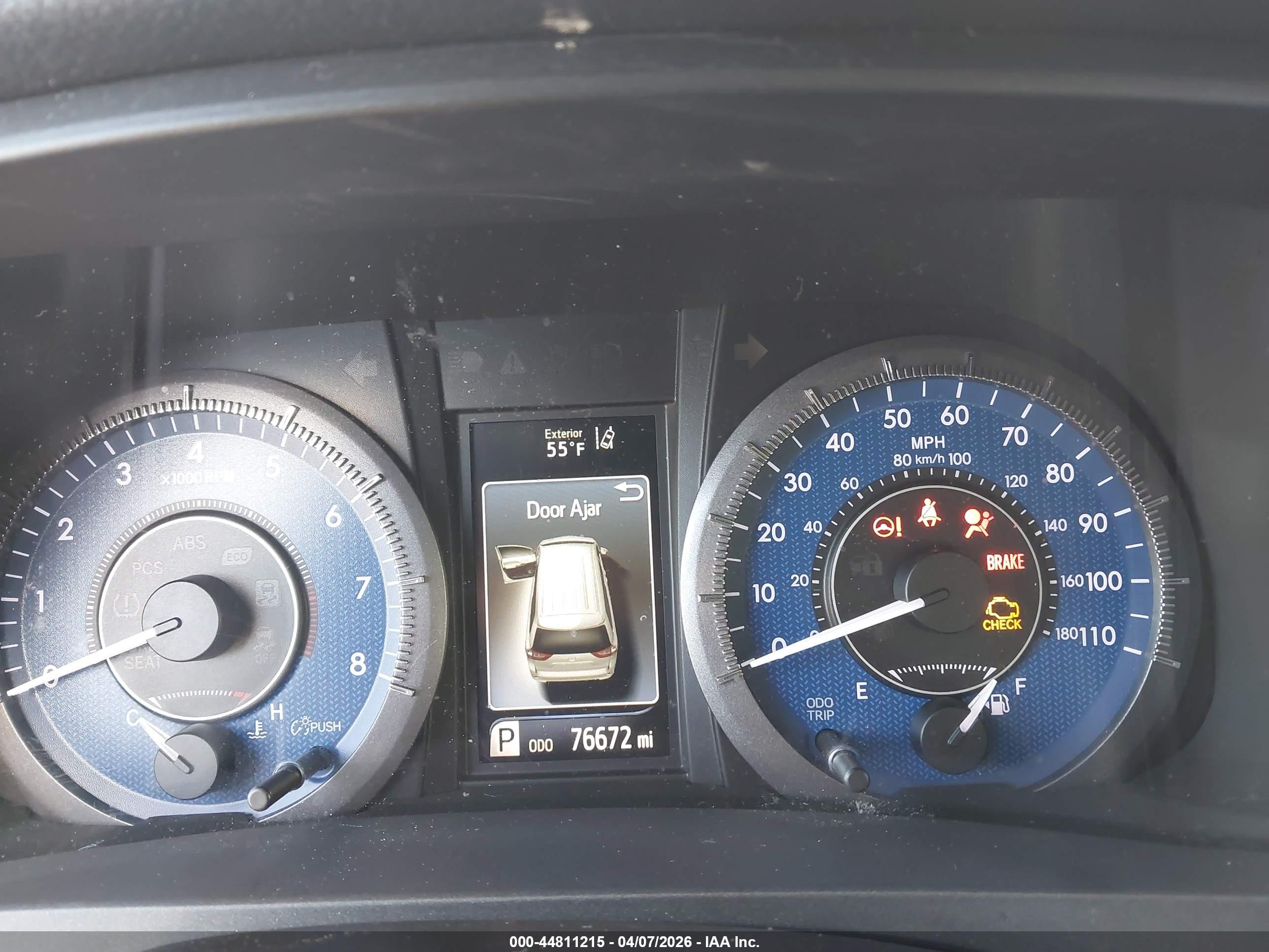 TOYOTA SIENNA image 7