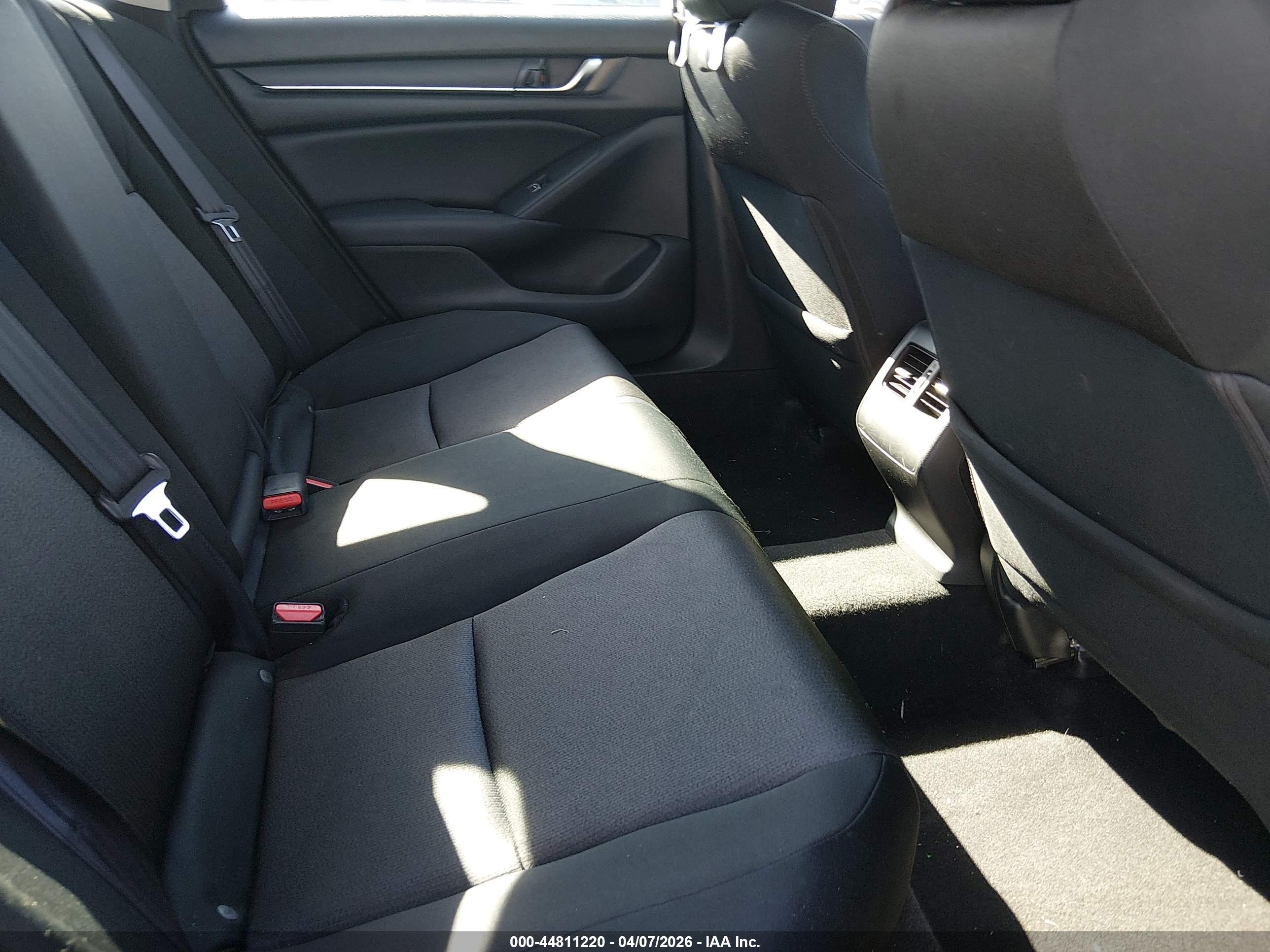 HONDA ACCORD image 8