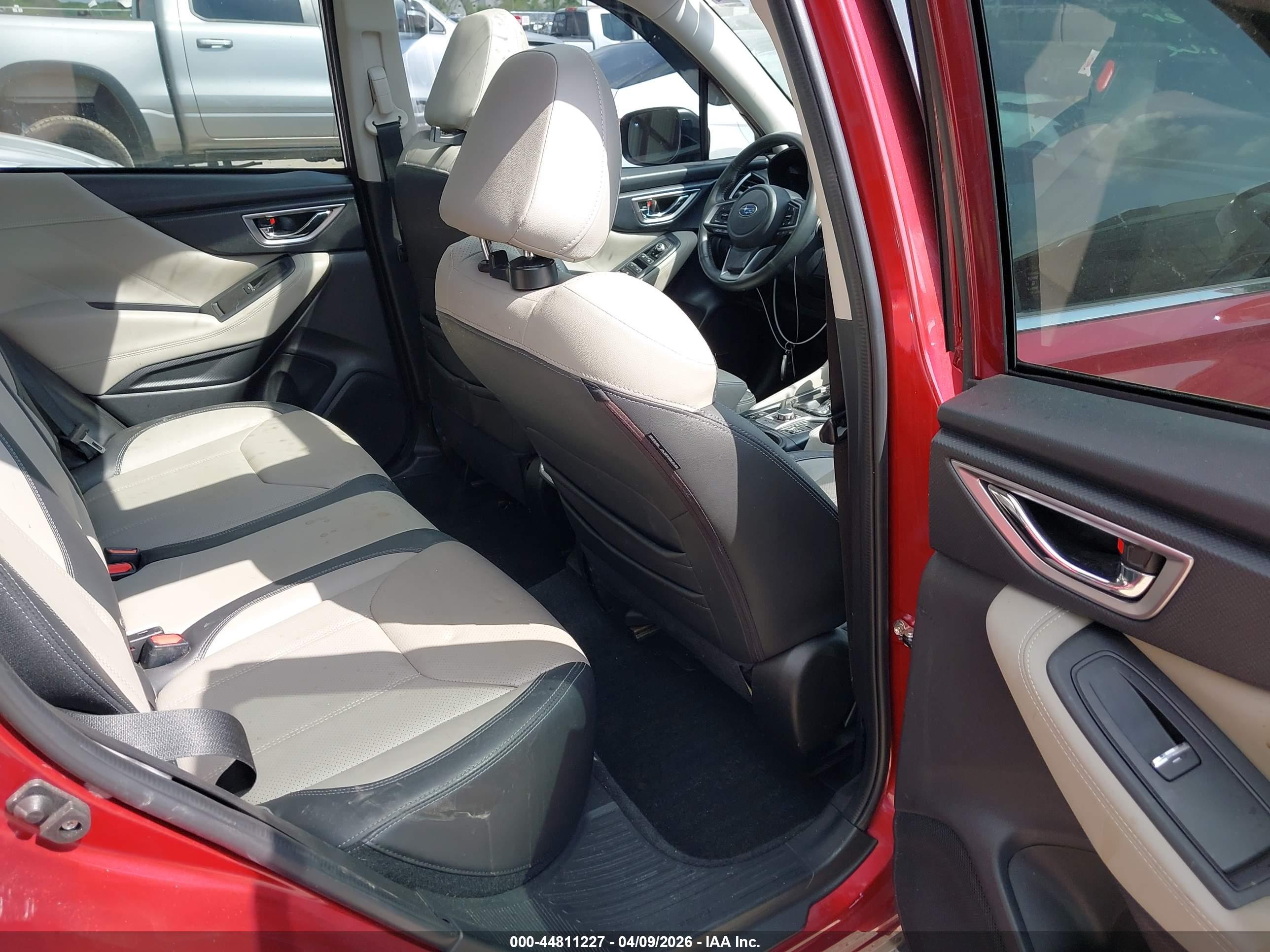 SUBARU FORESTER image 8