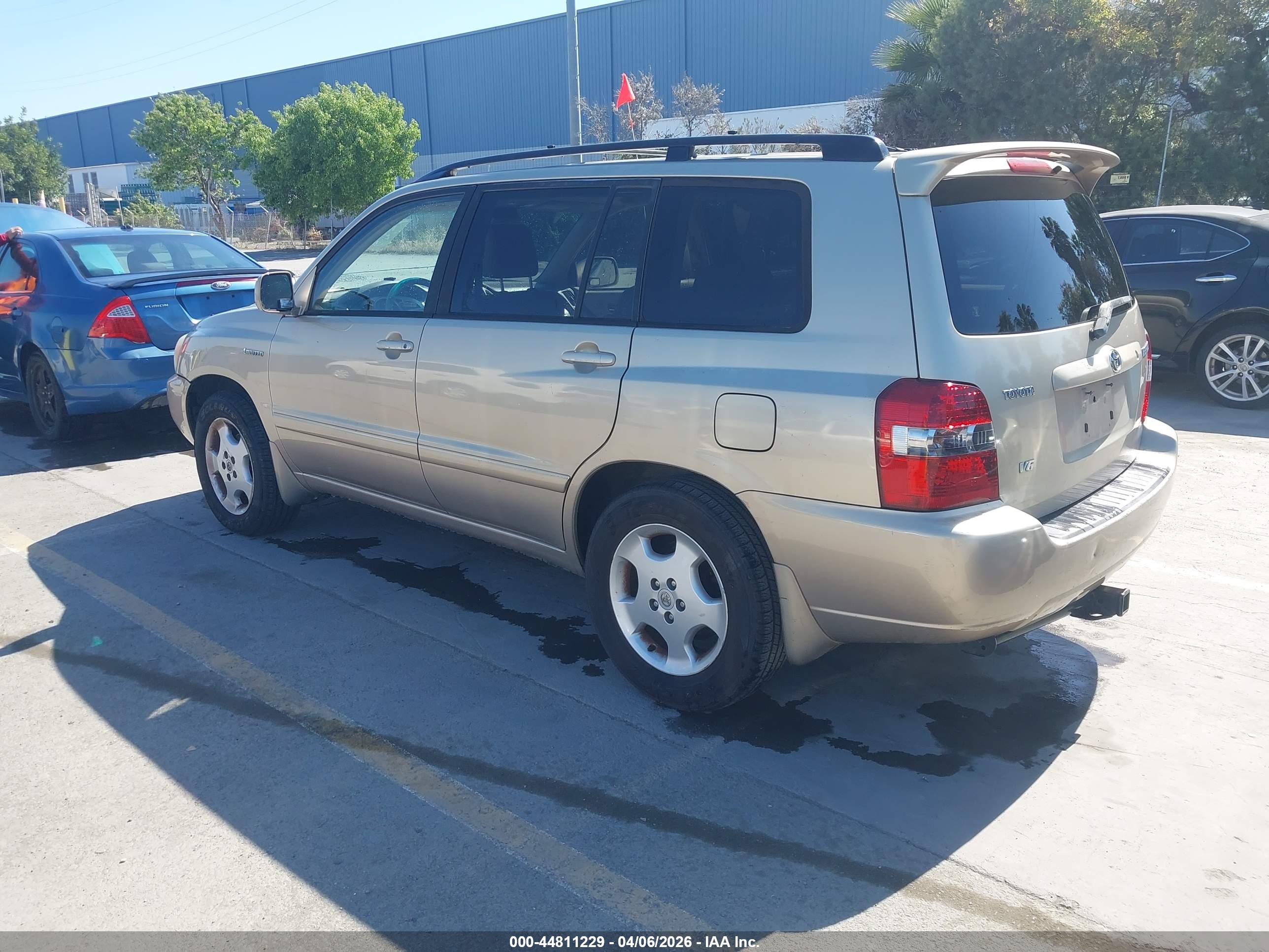 TOYOTA HIGHLANDER image 3
