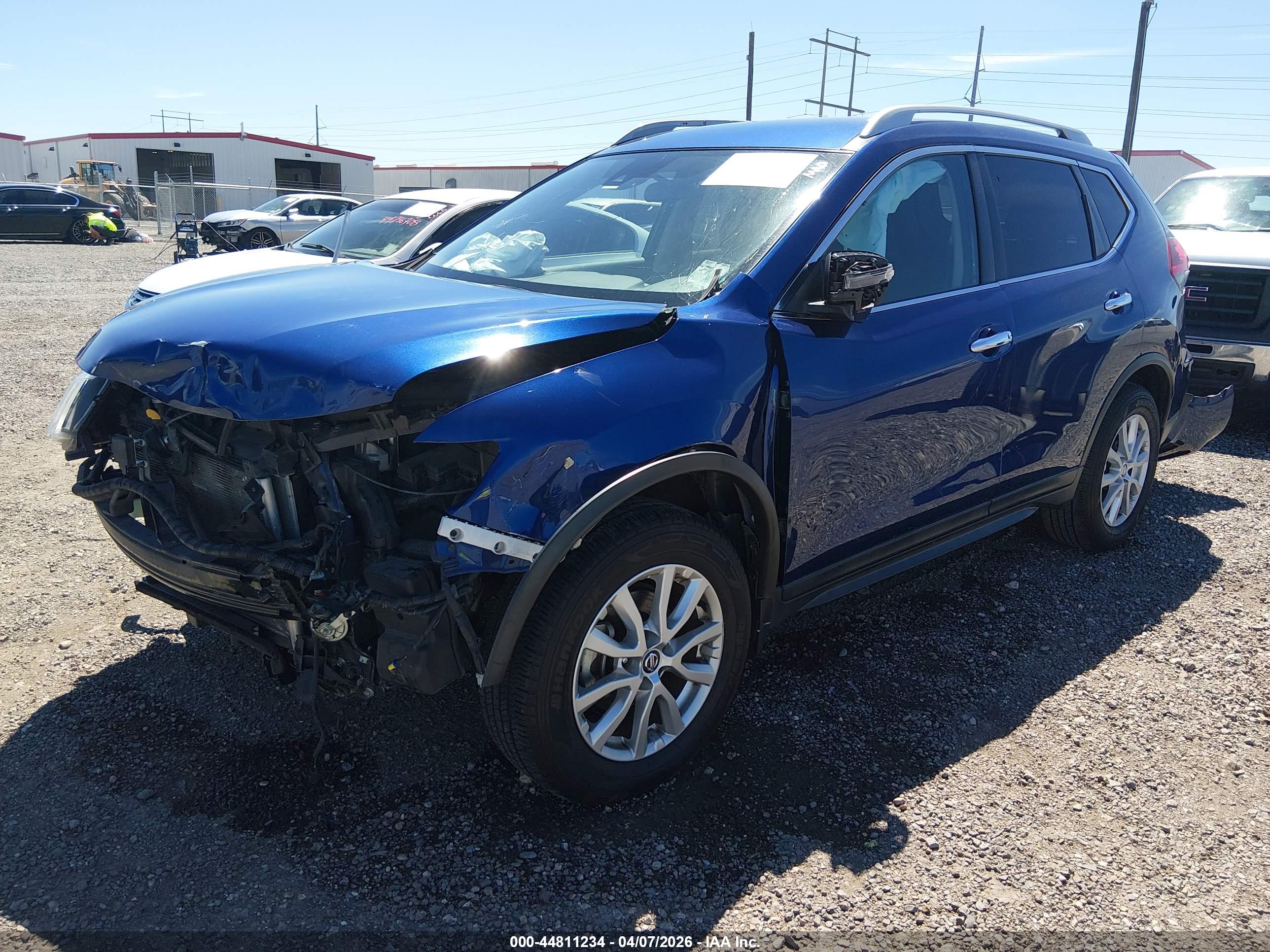 NISSAN ROGUE image 2