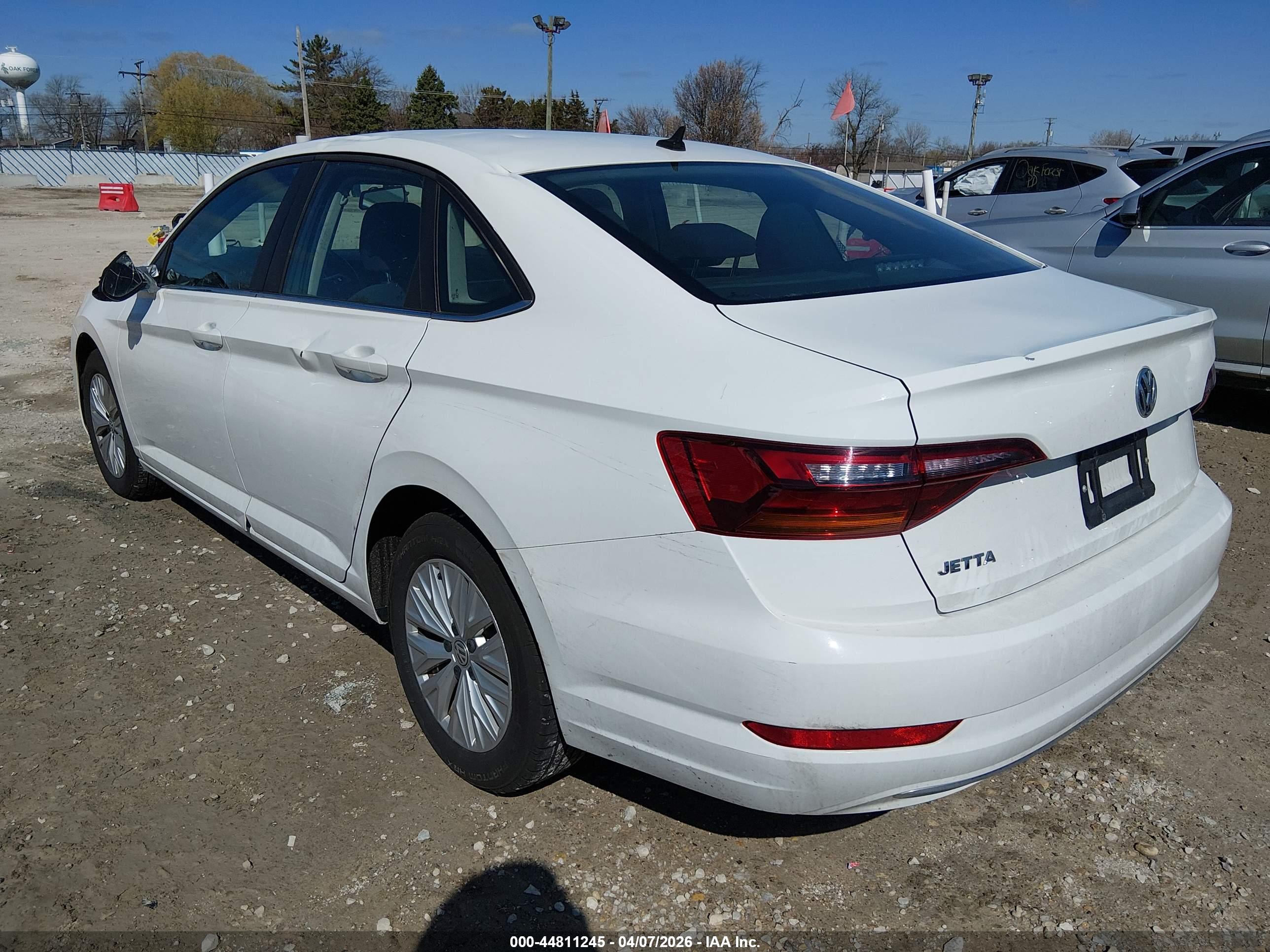 VOLKSWAGEN JETTA image 3