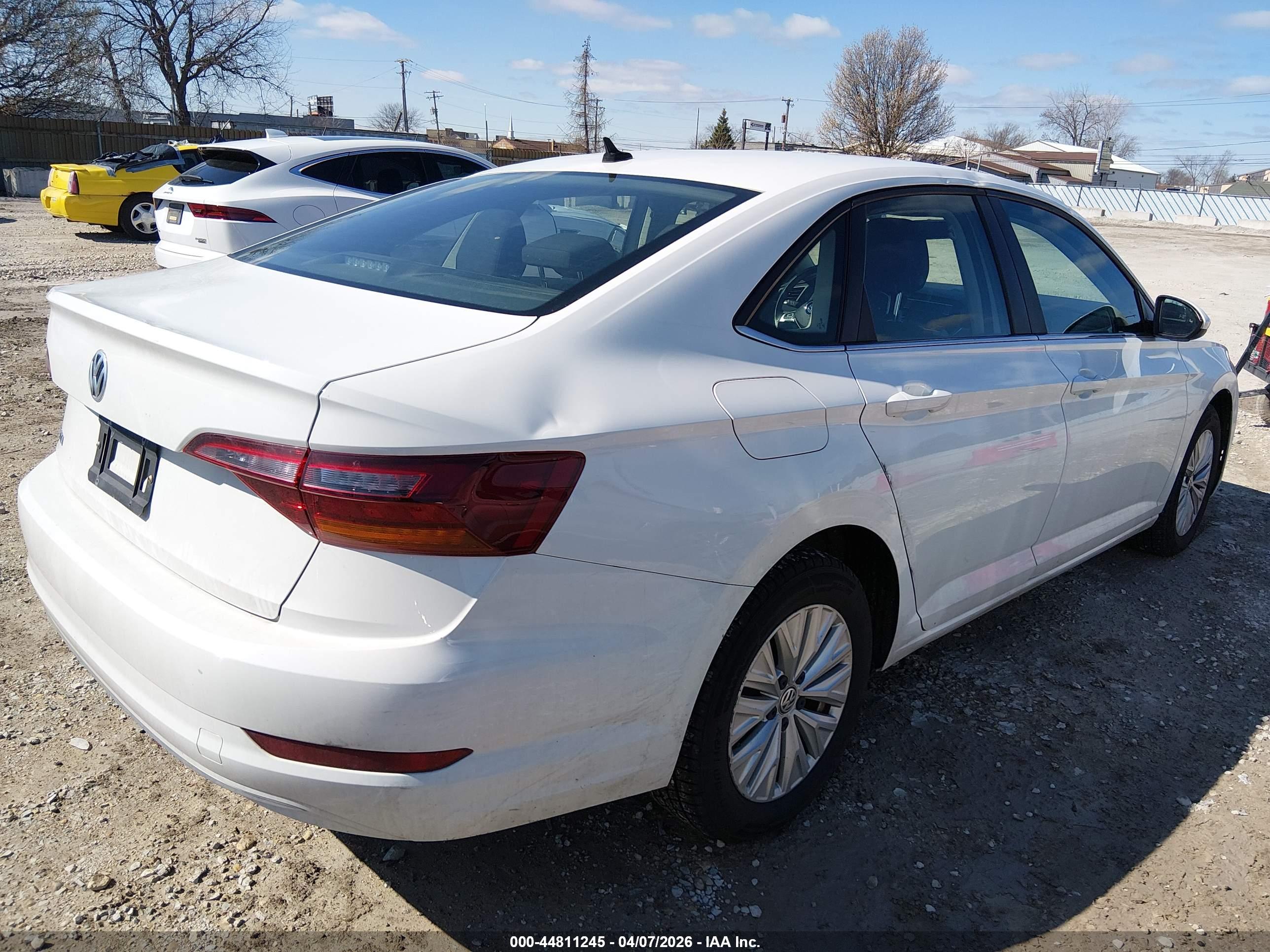 VOLKSWAGEN JETTA image 4