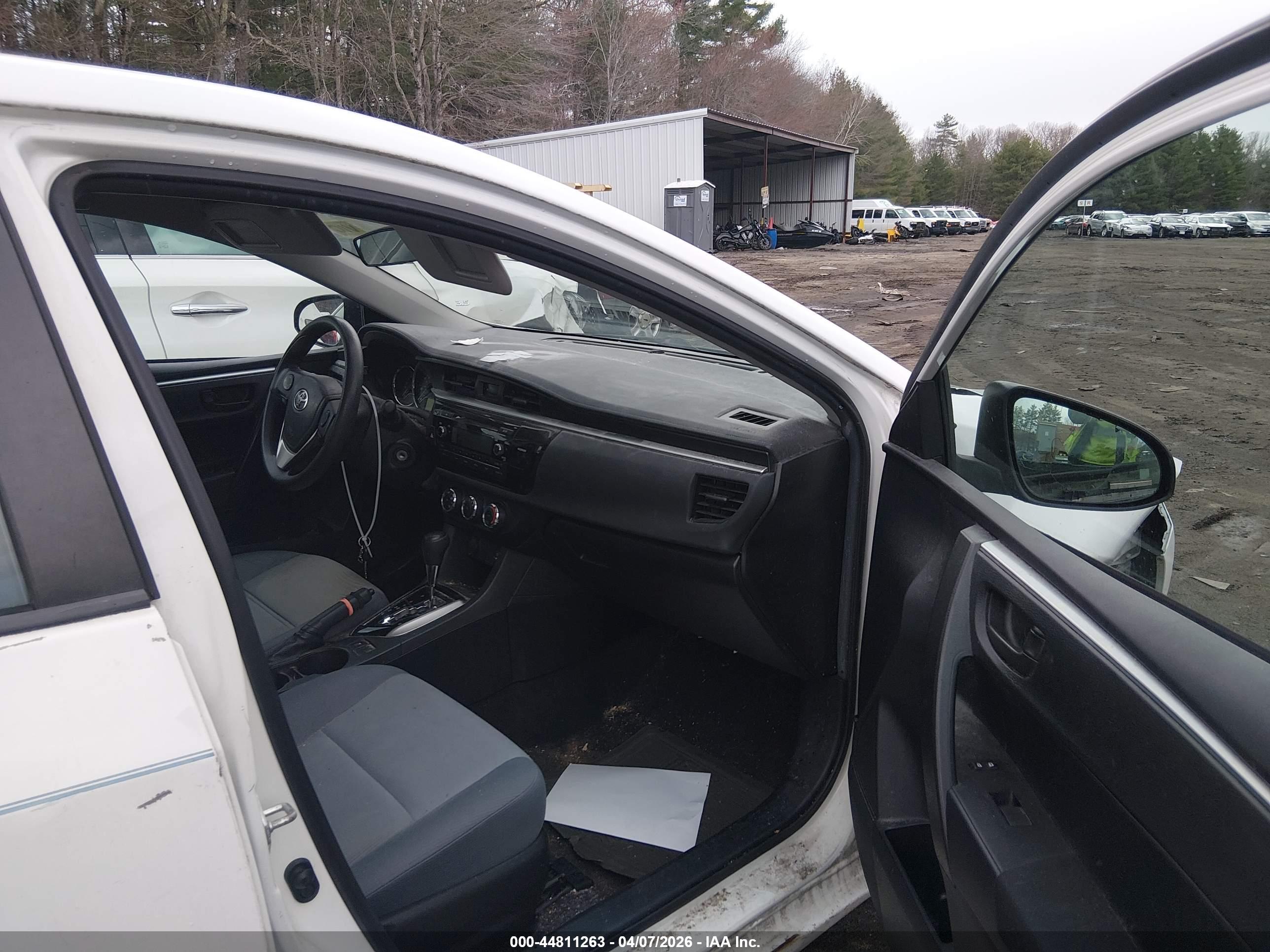 TOYOTA COROLLA image 5