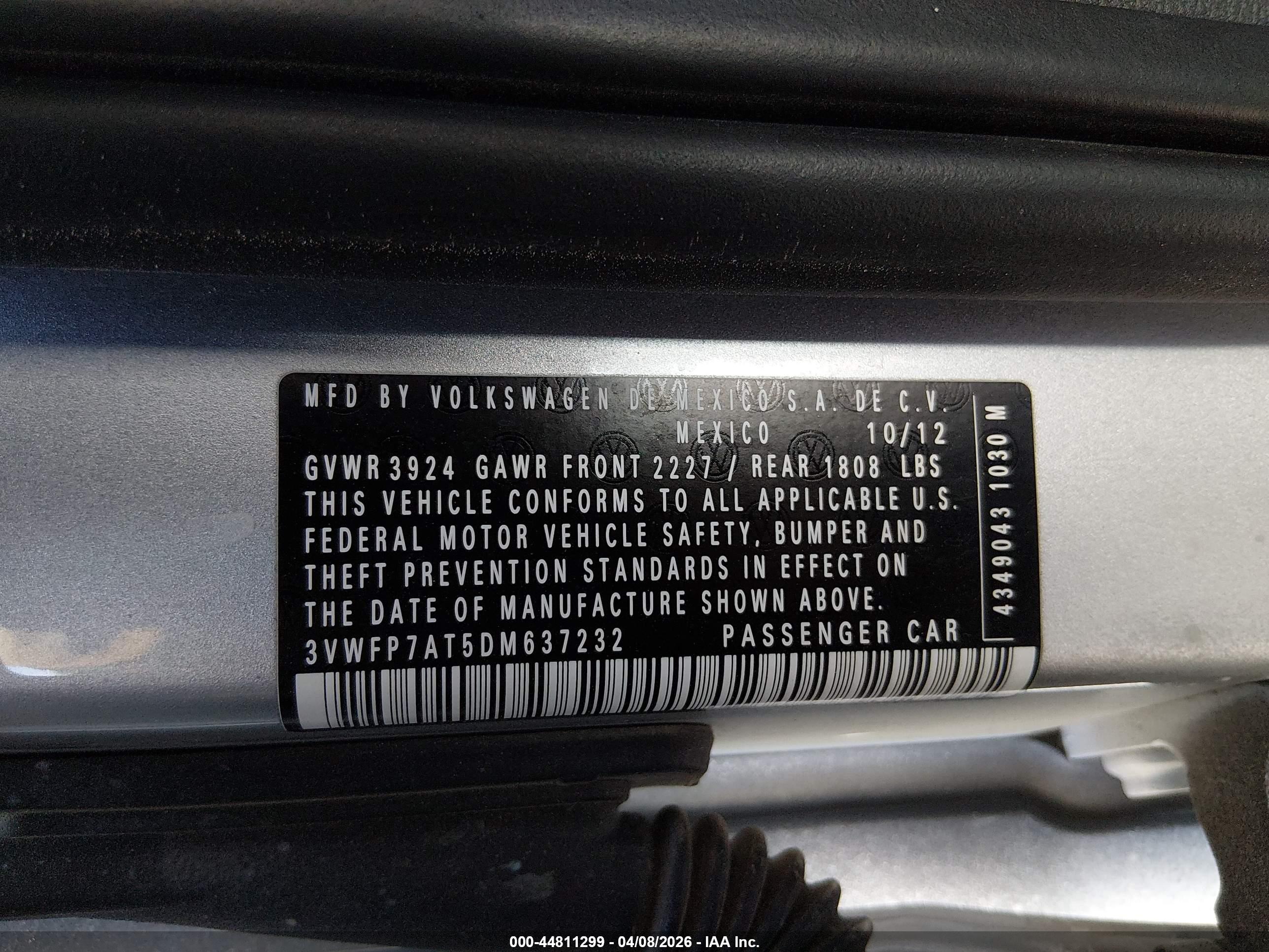 VOLKSWAGEN BEETLE image 9