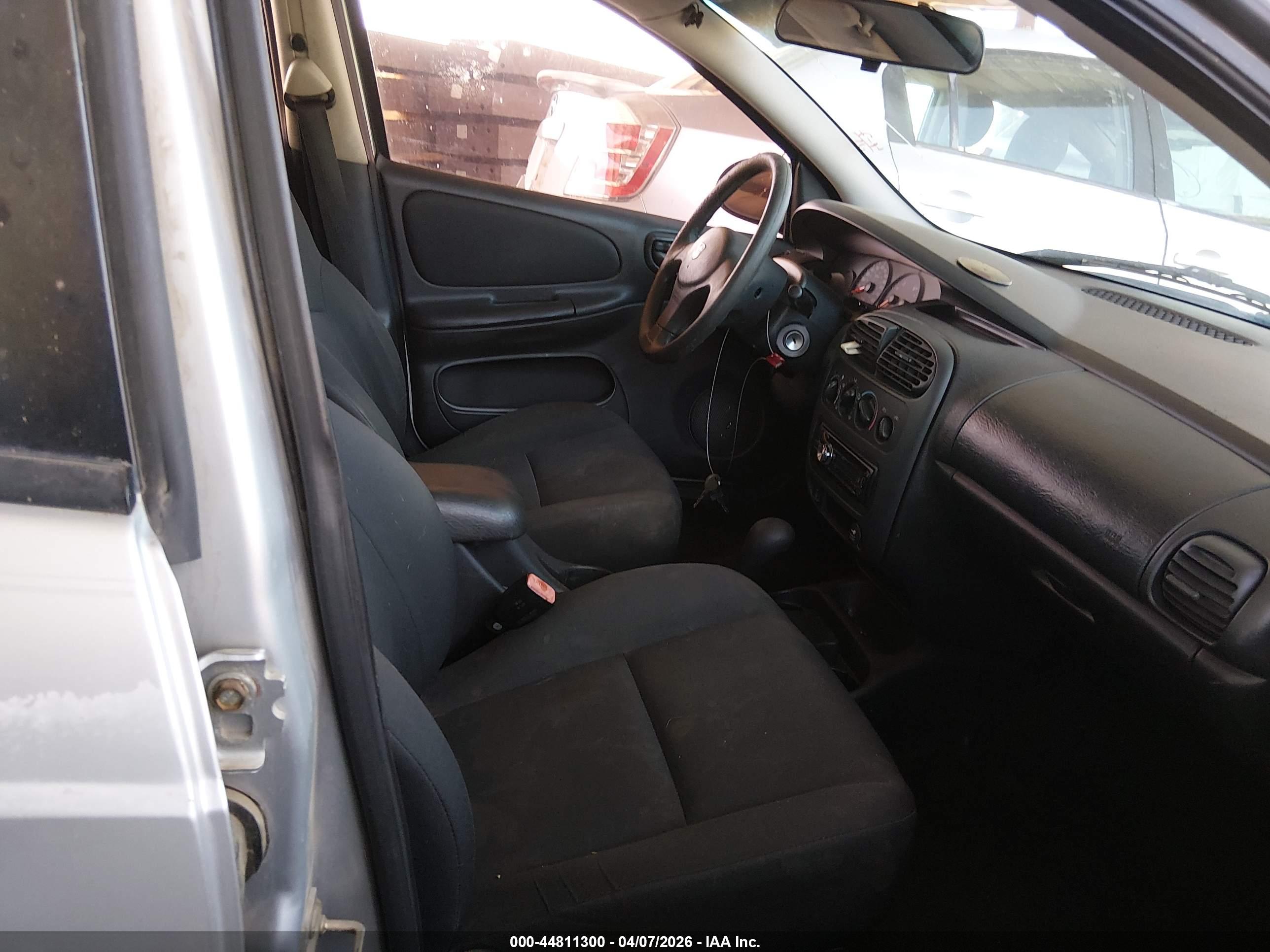 DODGE NEON image 5